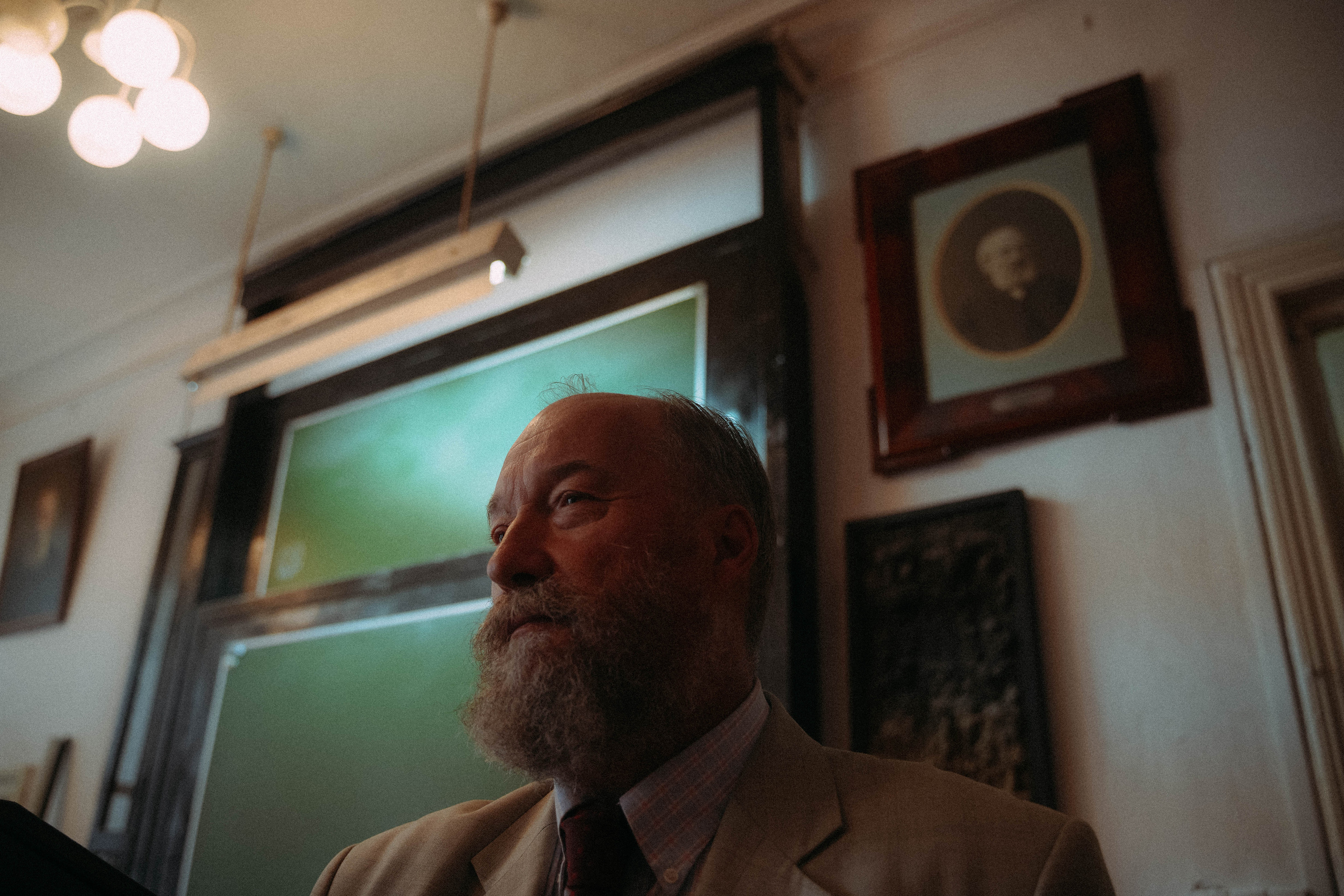 2022. Стрит-фотография, полная абсурда, идиотизма и красоты