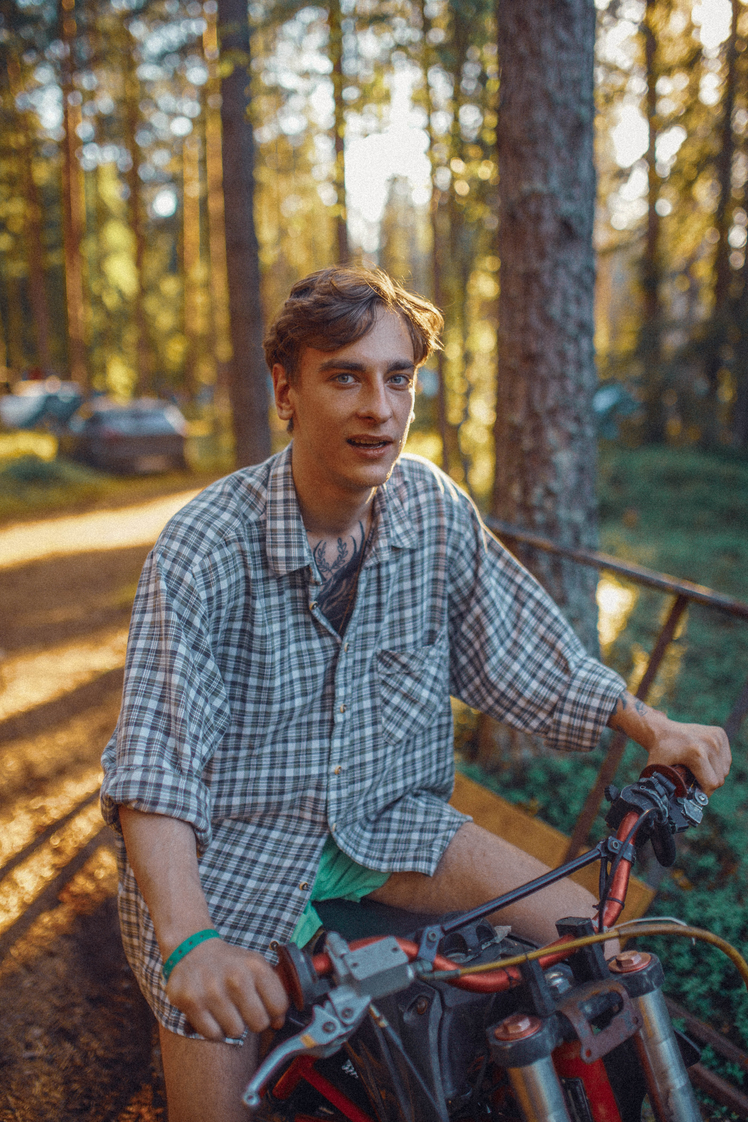 2022. Стрит-фотография, полная абсурда, идиотизма и красоты