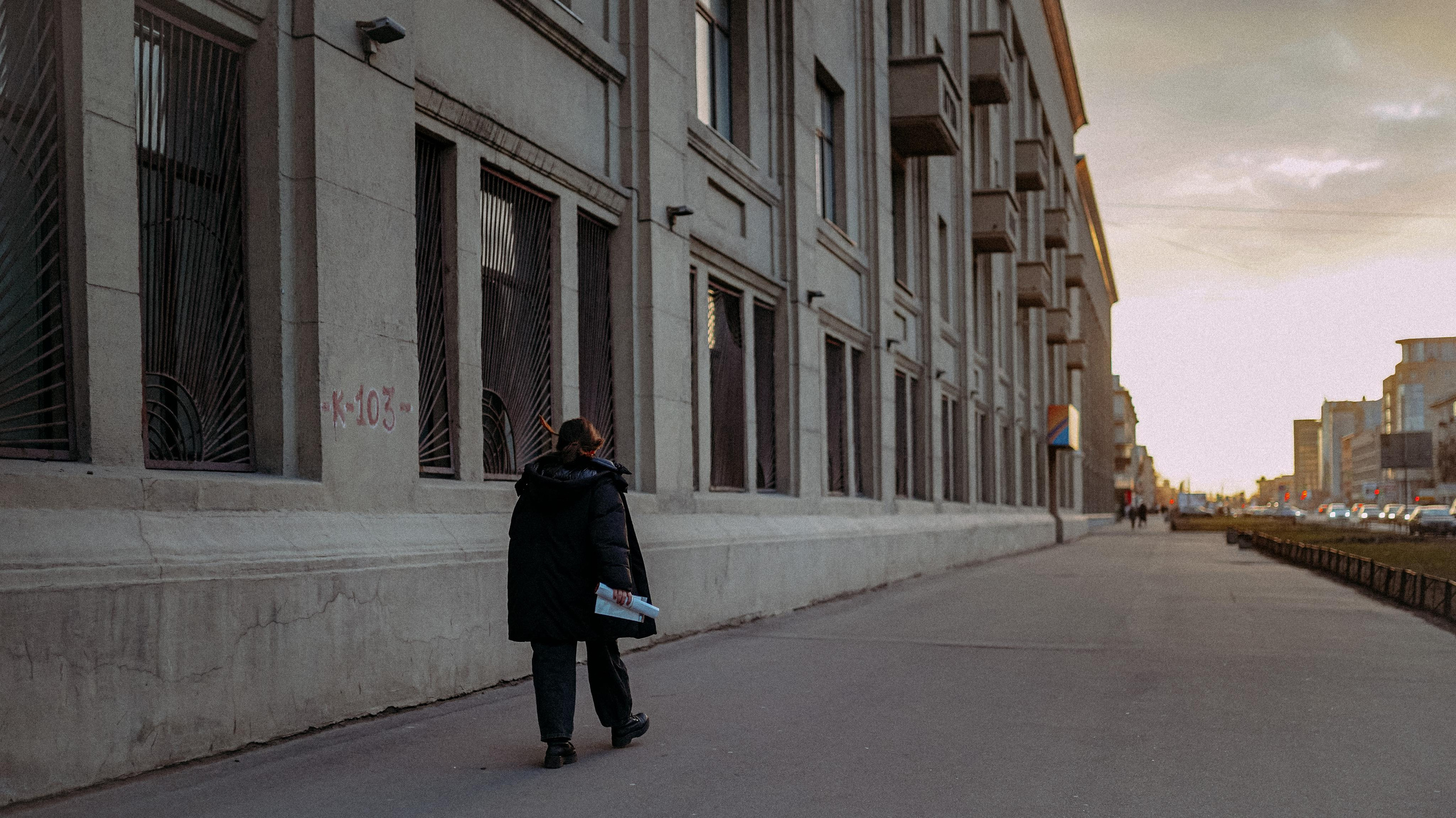 2021. Стрит-фотография, полная абсурда, идиотизма и красоты