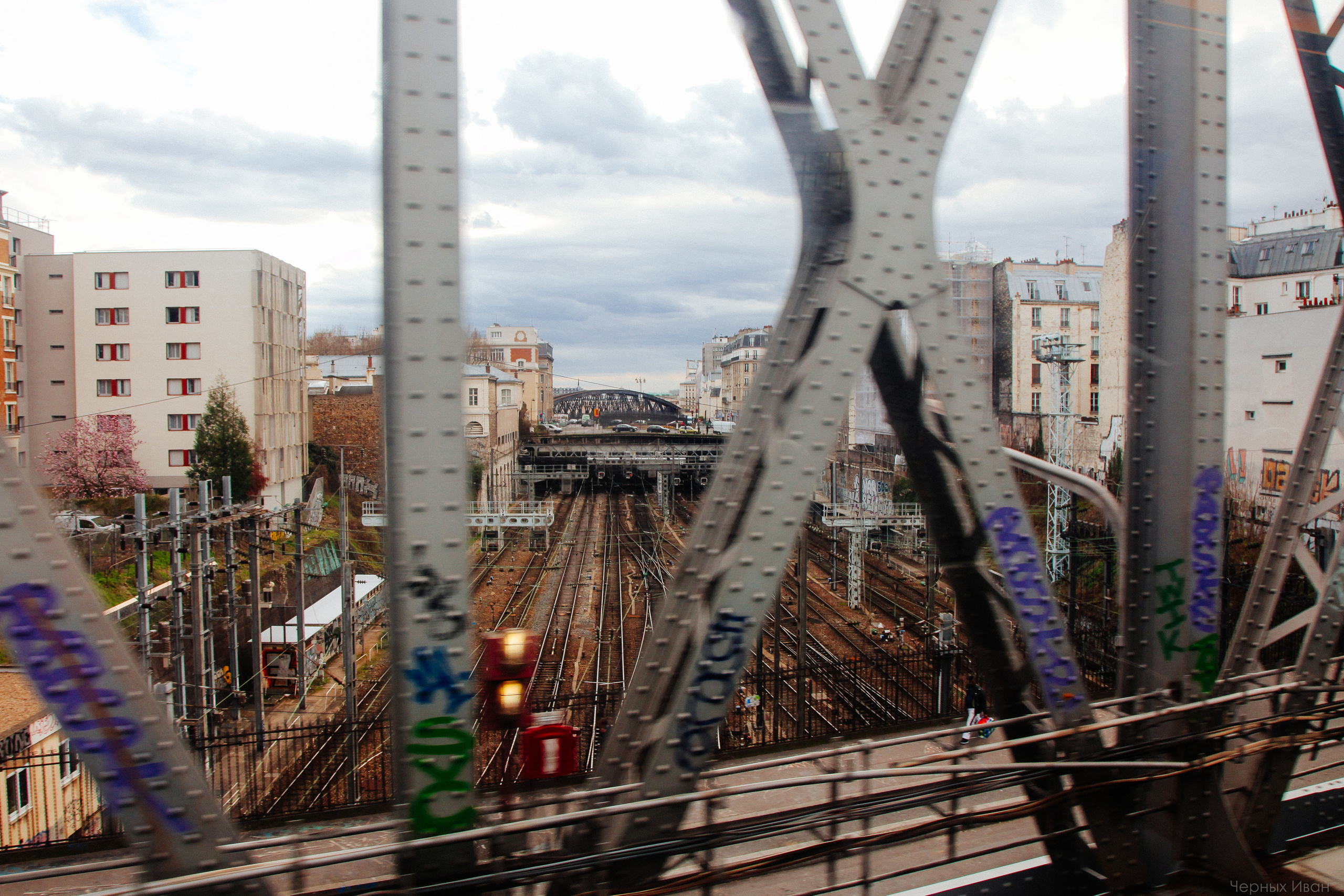 ФРАНЦИЯ. Стрит-фотография, полная абсурда, идиотизма и красоты