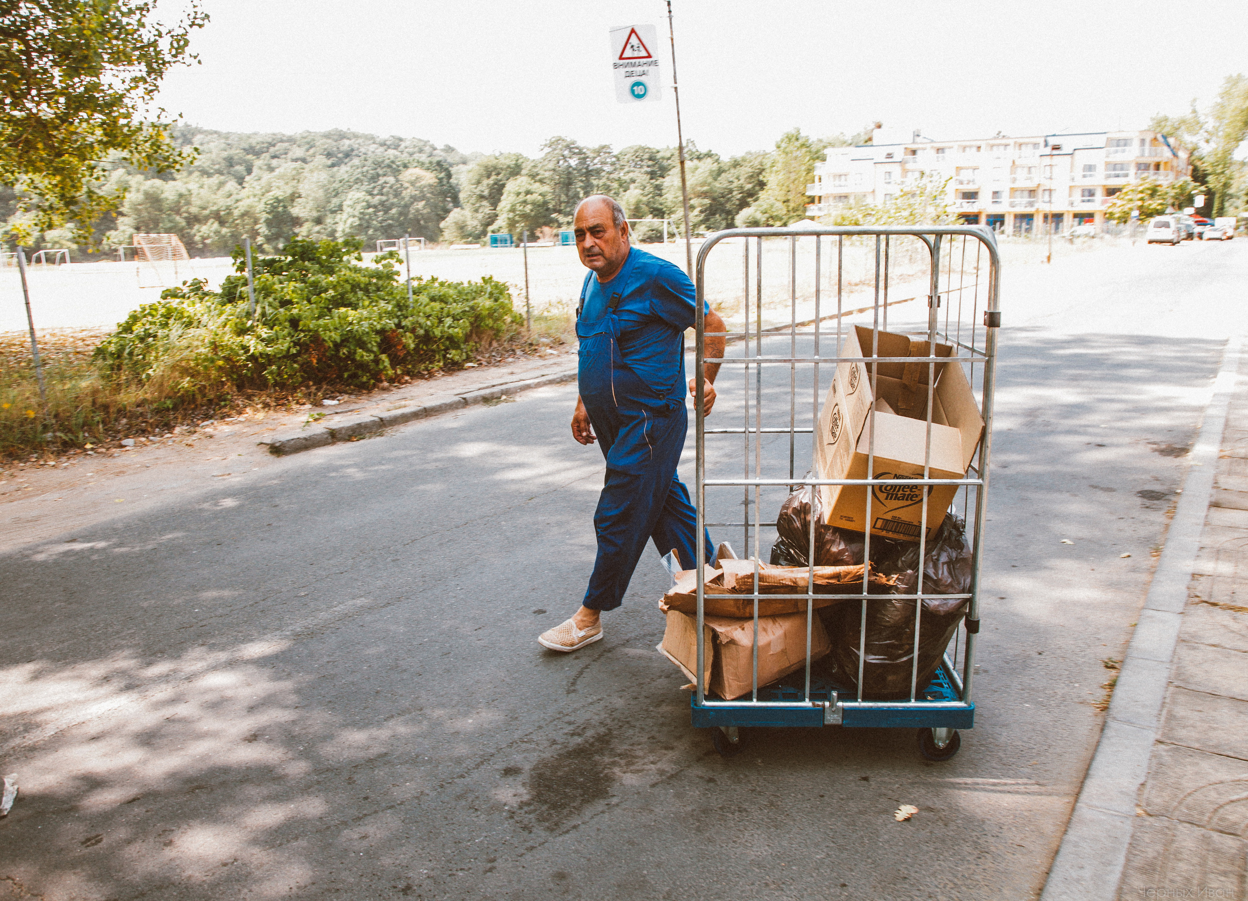 БОЛГАРИЯ. Стрит-фотография, полная абсурда, идиотизма и красоты