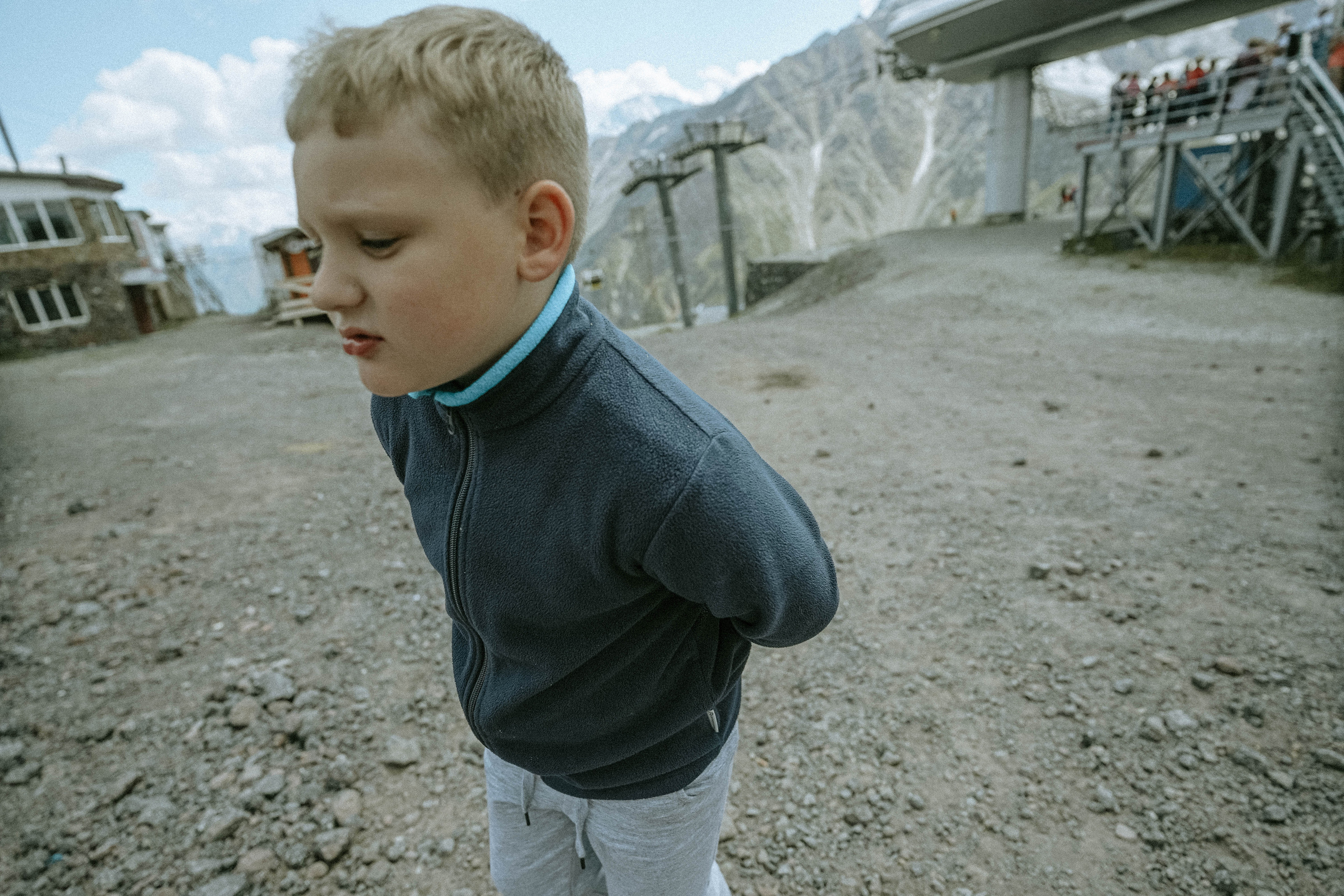 СЕВКАВ. Стрит-фотография, полная абсурда, идиотизма и красоты