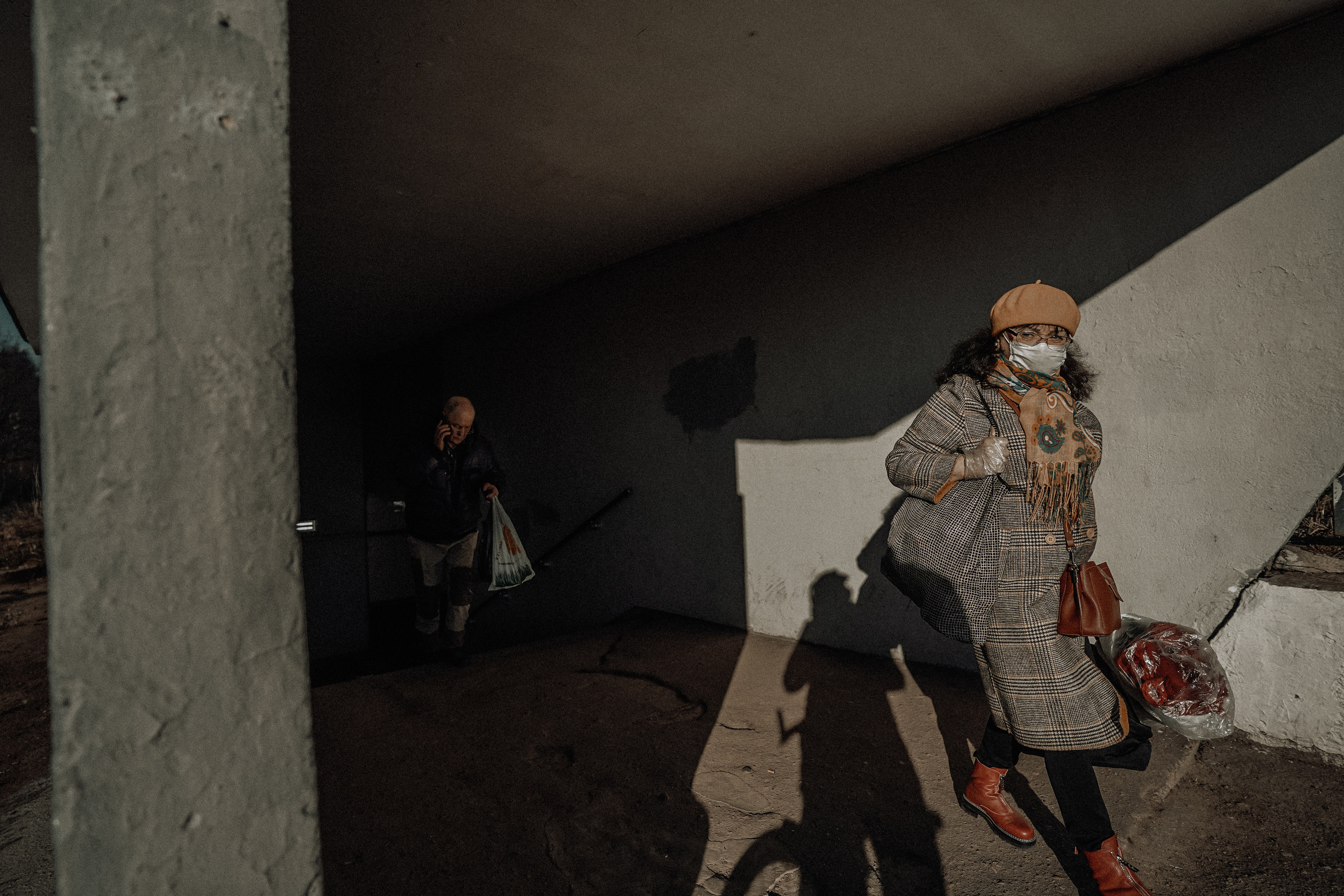 2020. Стрит-фотография, полная абсурда, идиотизма и красоты