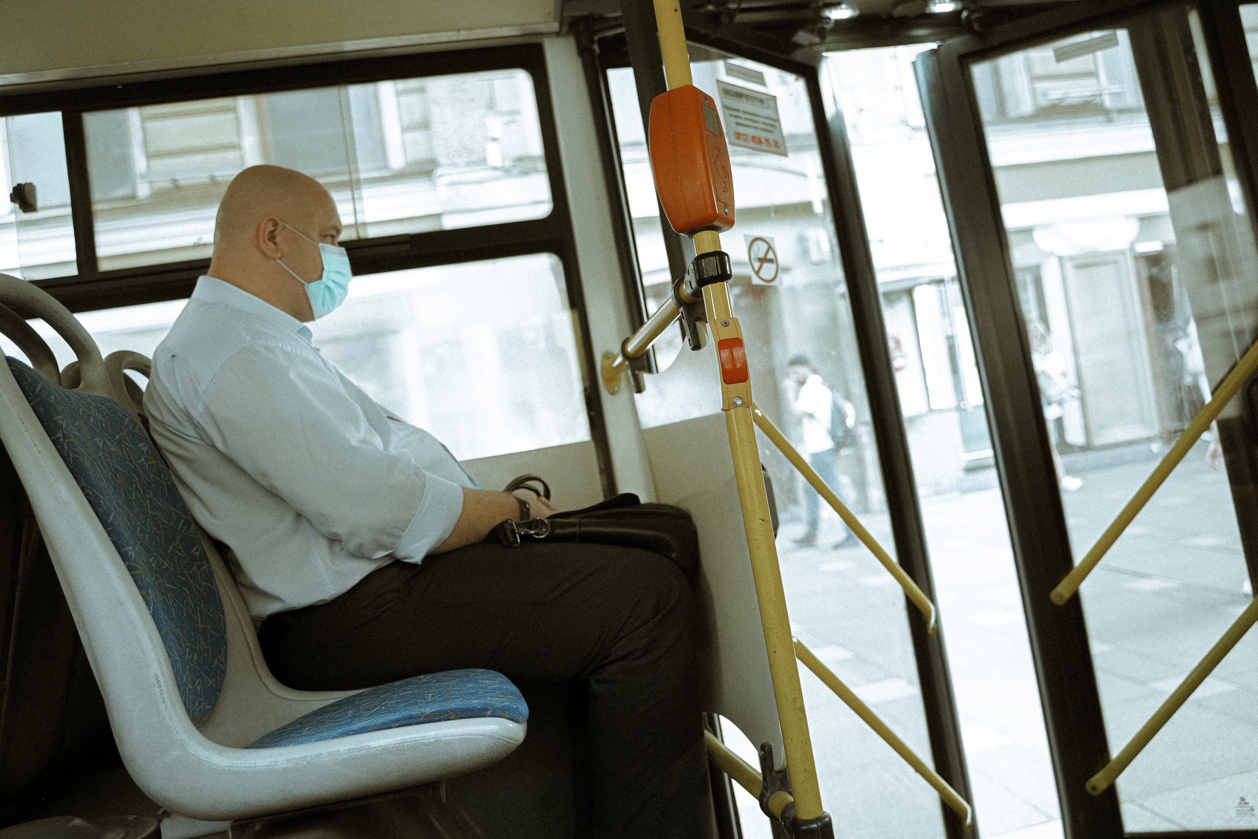 2020. Стрит-фотография, полная абсурда, идиотизма и красоты