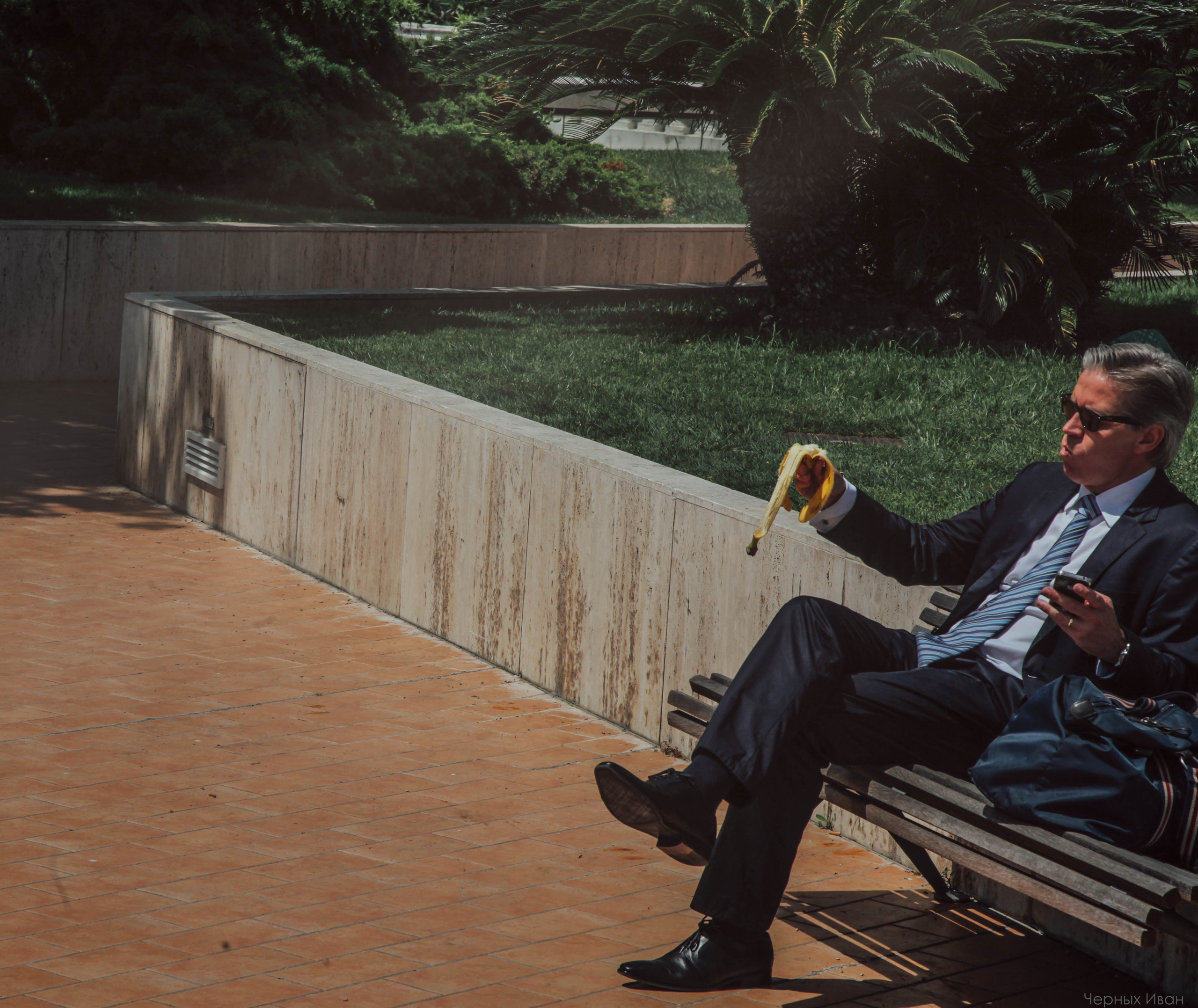 ФРАНЦИЯ. Стрит-фотография, полная абсурда, идиотизма и красоты