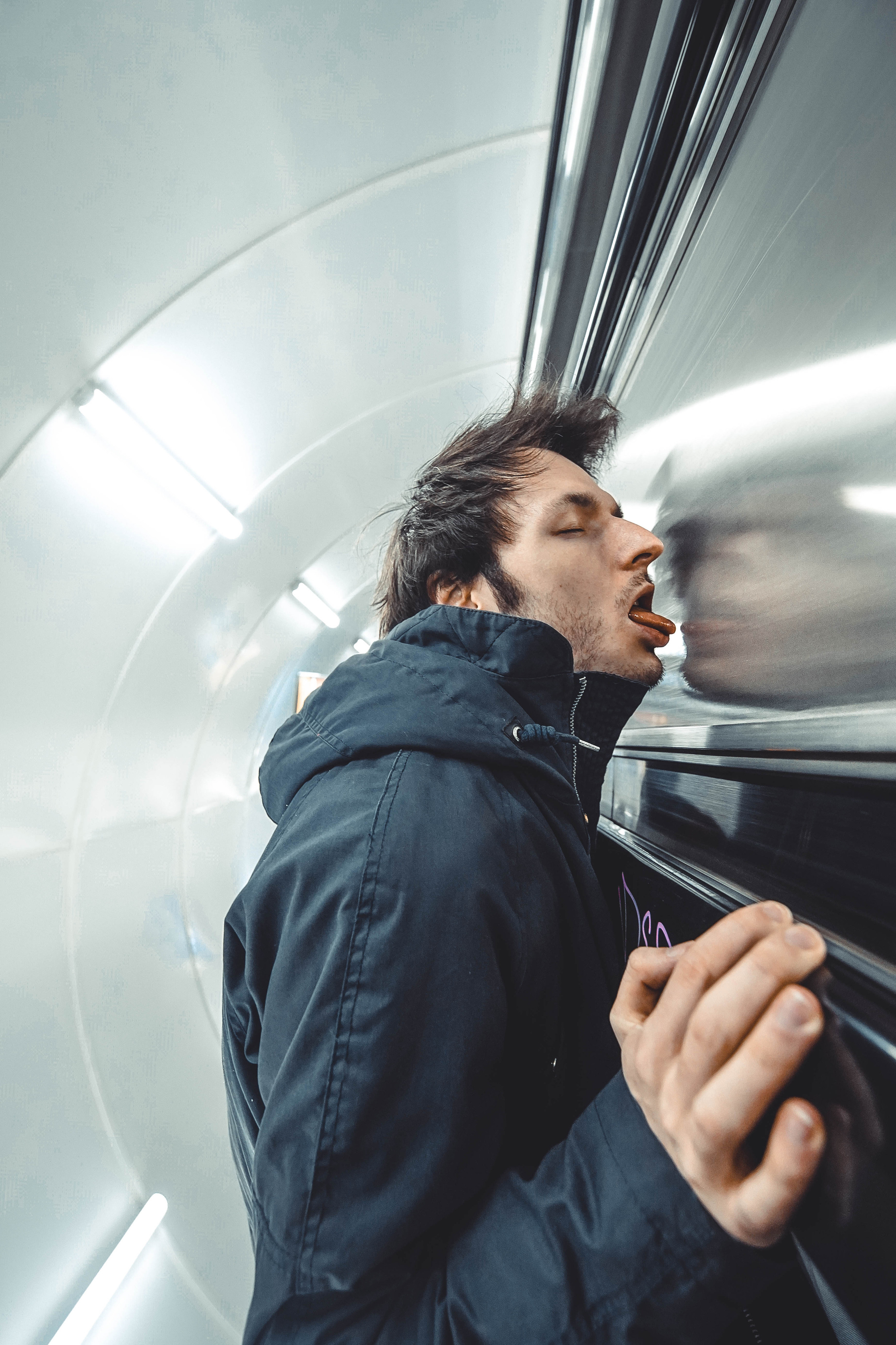 2018. Стрит-фотография, полная абсурда, идиотизма и красоты