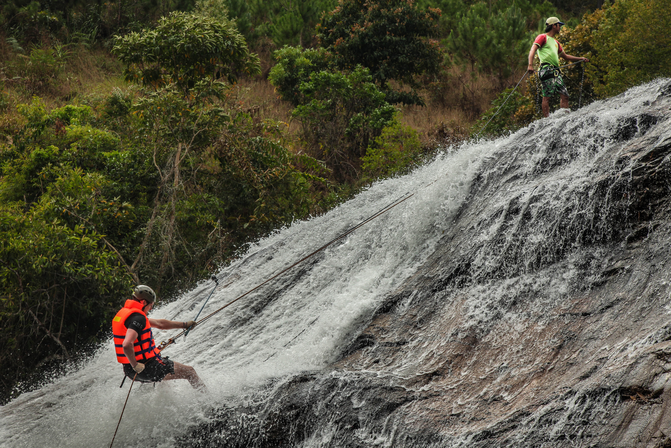 ВЬЕТНАМ. Стрит-фотография, полная абсурда, идиотизма и красоты