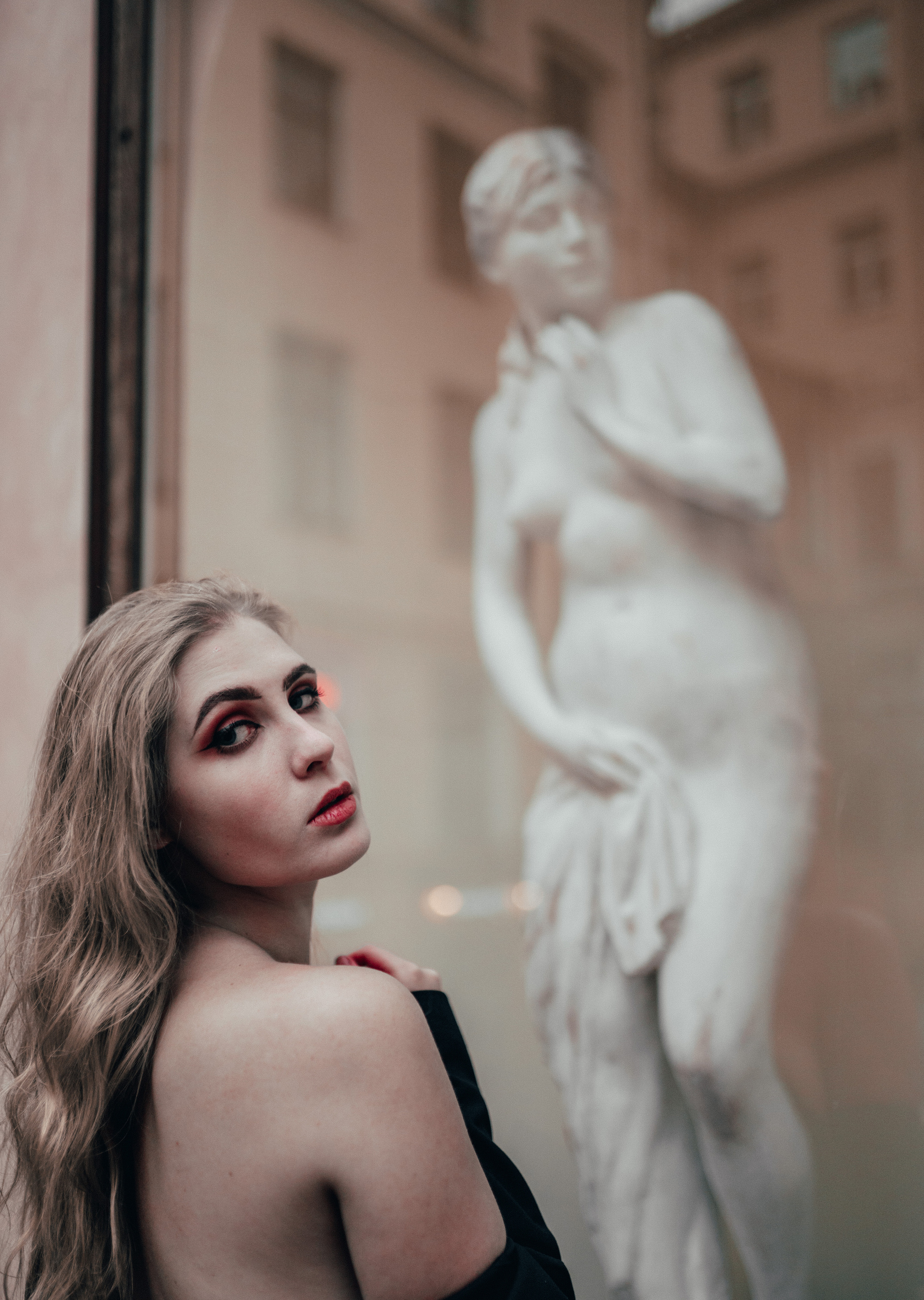 ЗАЧЕМ-ТО. Стрит-фотография, полная абсурда, идиотизма и красоты