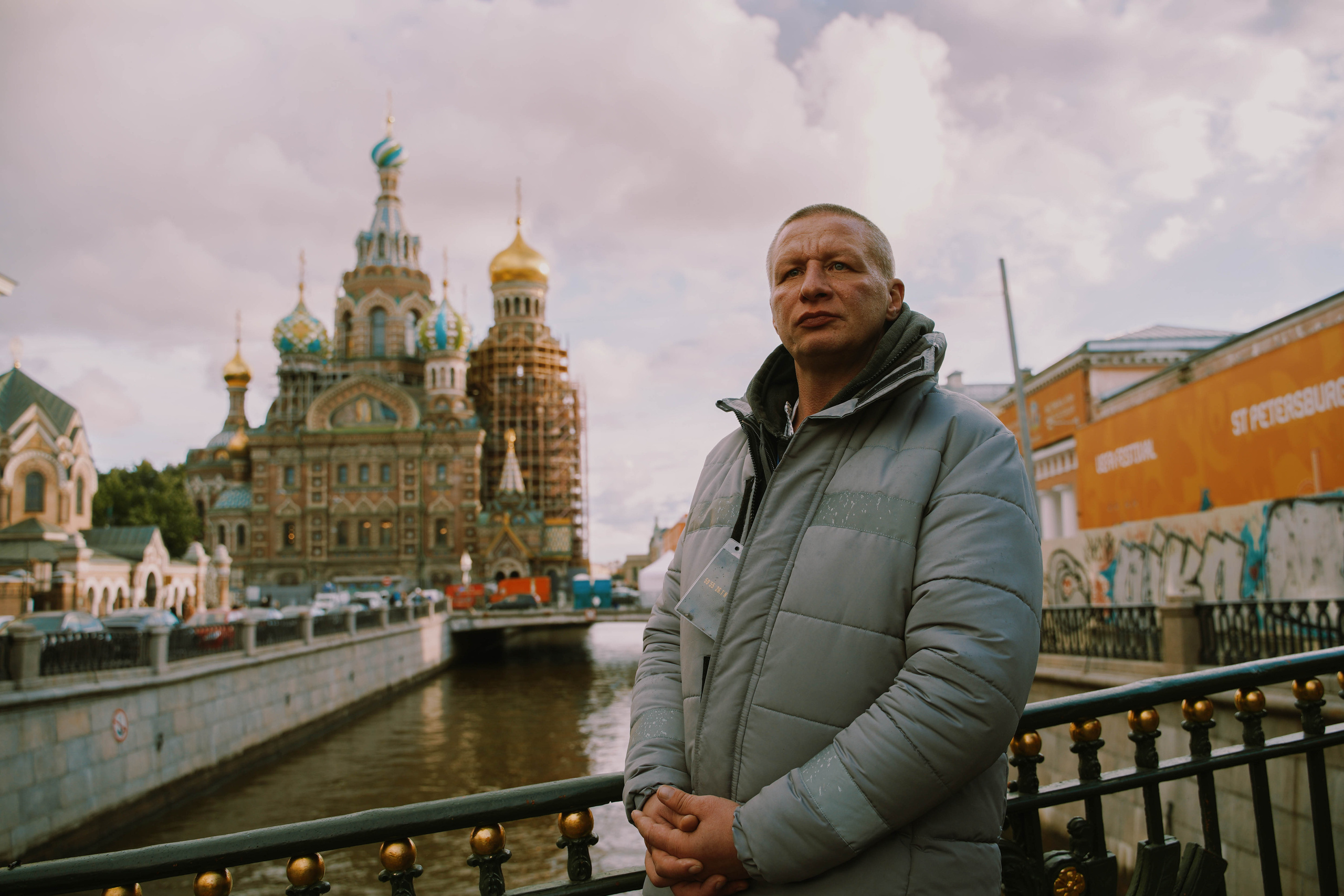 2022. Стрит-фотография, полная абсурда, идиотизма и красоты