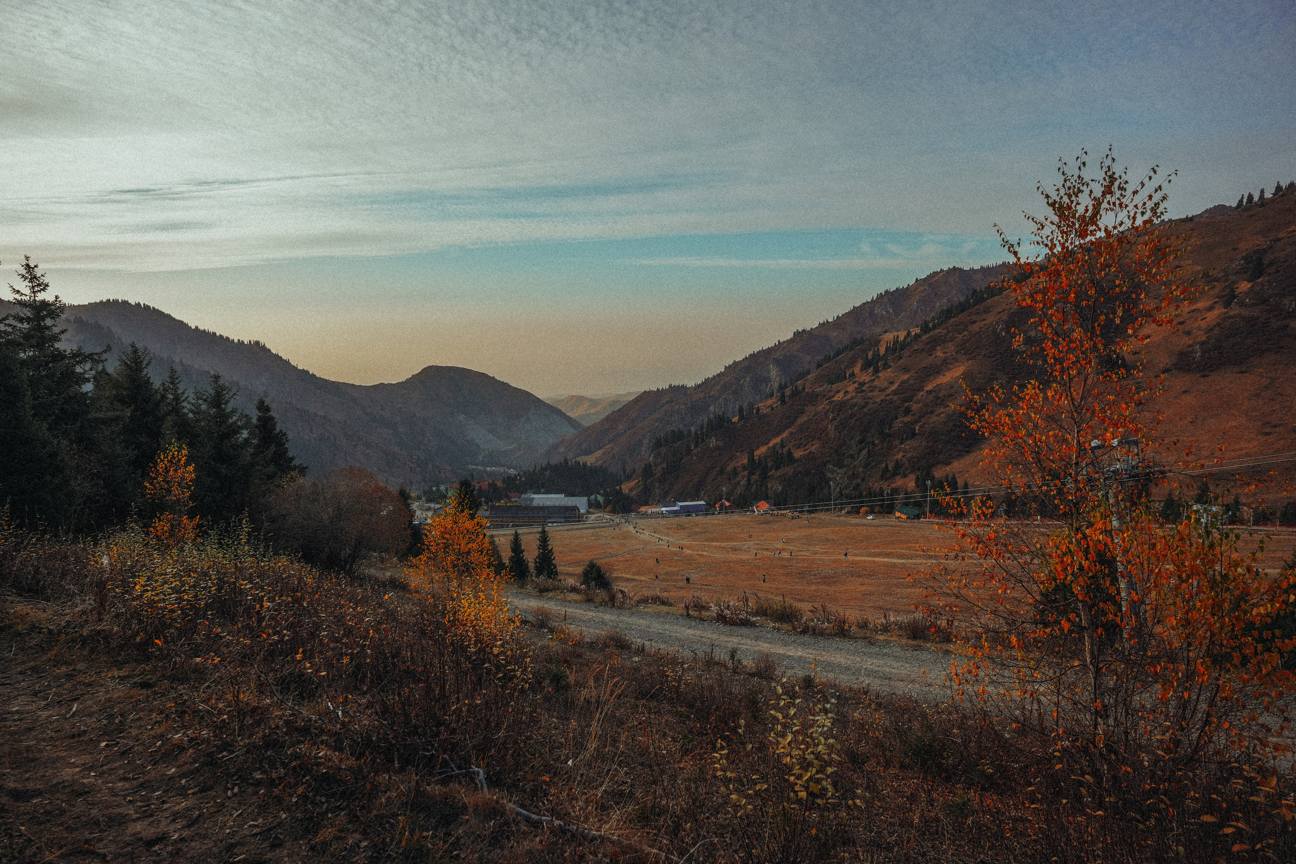 ПЕЙЗАЖИ. Стрит-фотография, полная абсурда, идиотизма и красоты