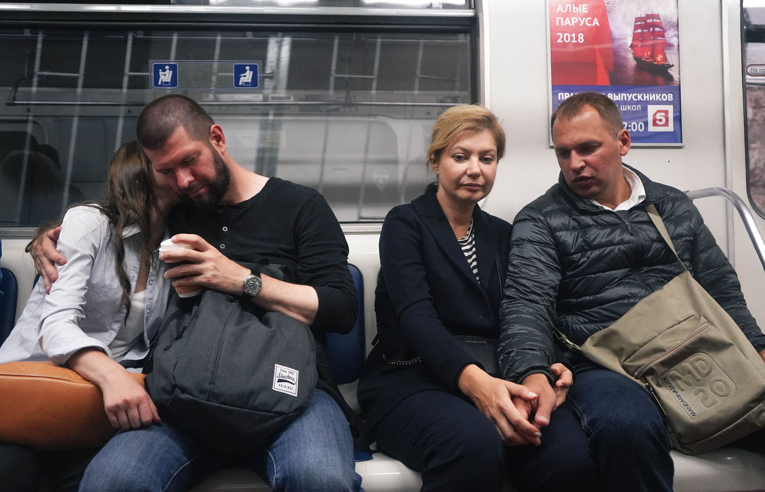 2018. Стрит-фотография, полная абсурда, идиотизма и красоты