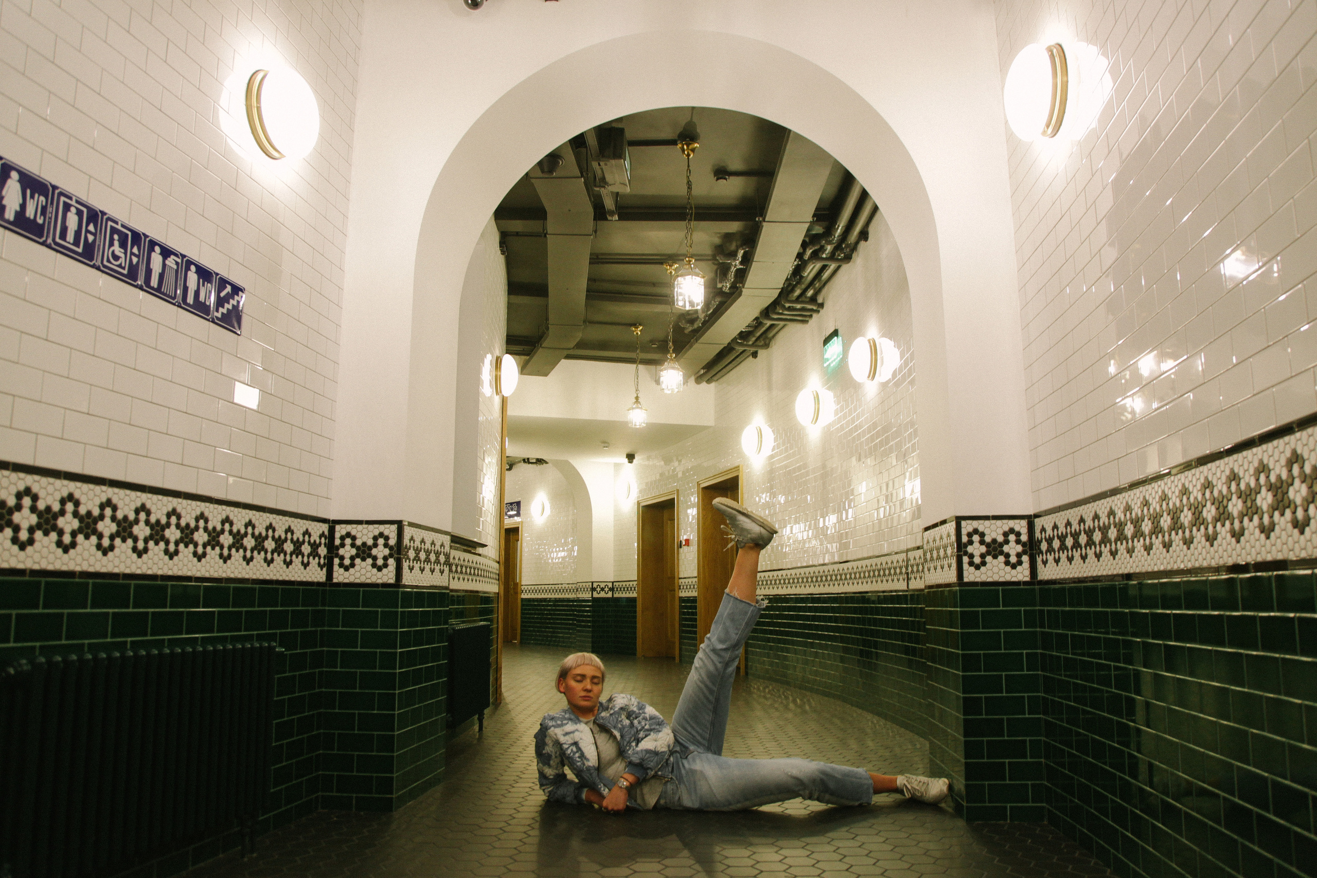 2017. Стрит-фотография, полная абсурда, идиотизма и красоты