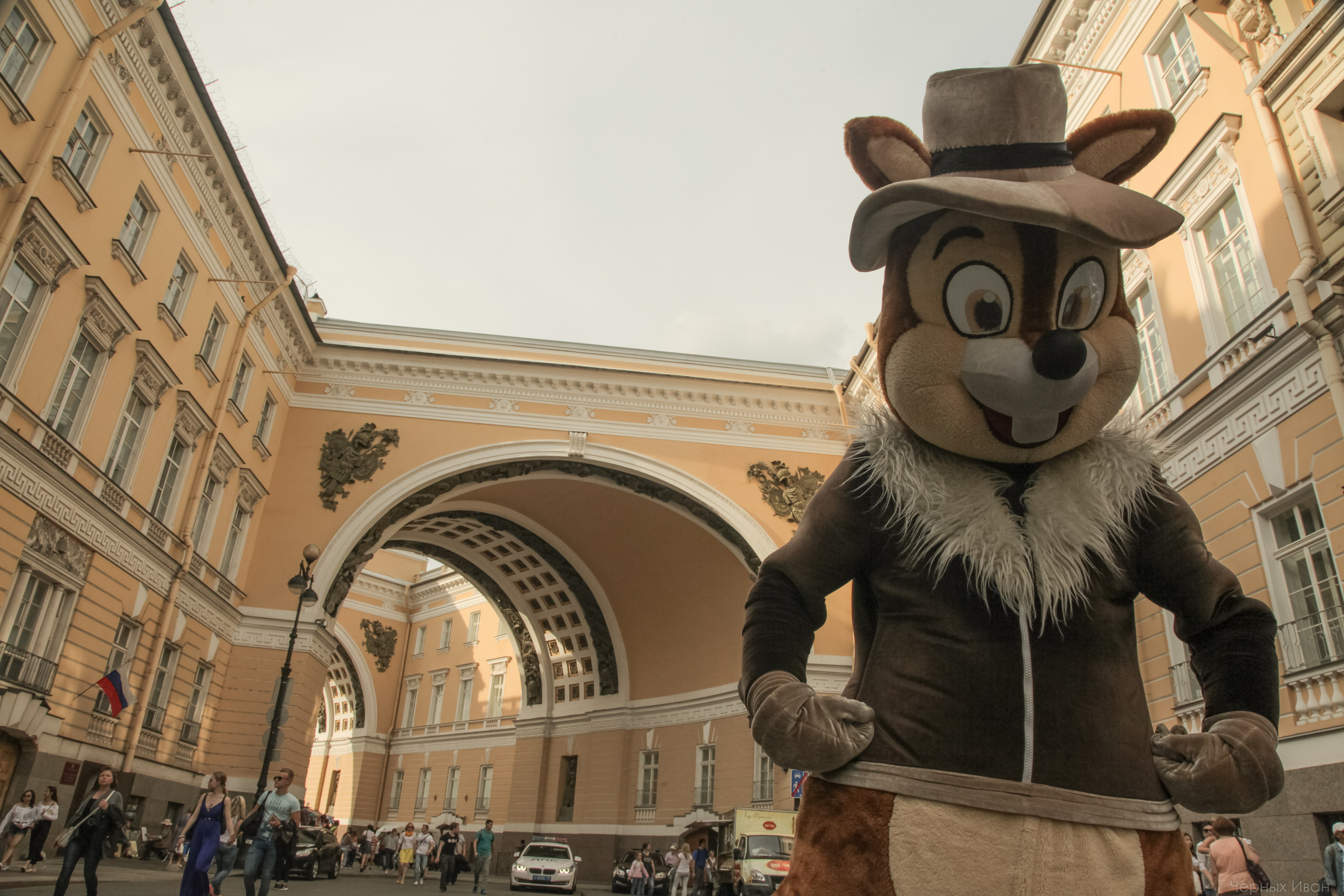 2017. Стрит-фотография, полная абсурда, идиотизма и красоты