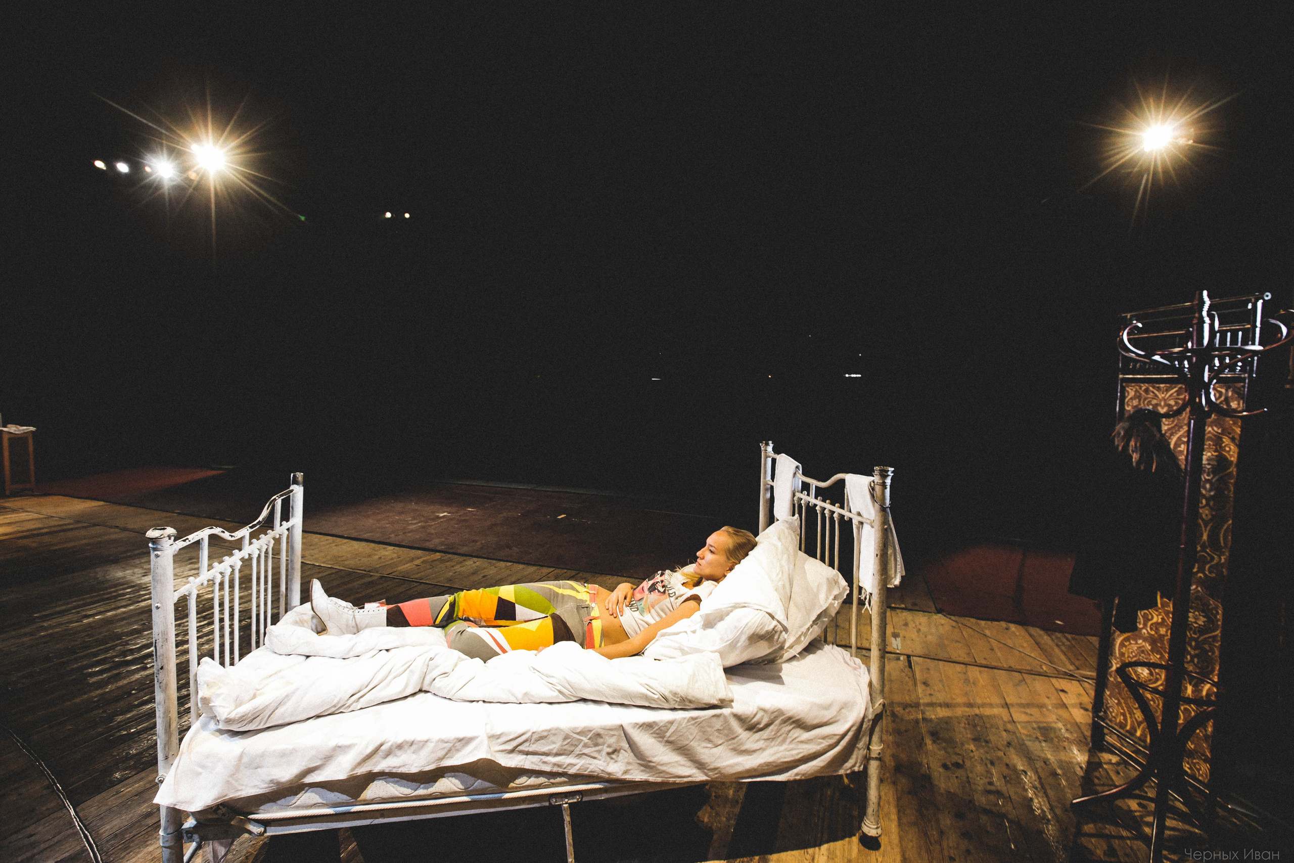 2015. Стрит-фотография, полная абсурда, идиотизма и красоты