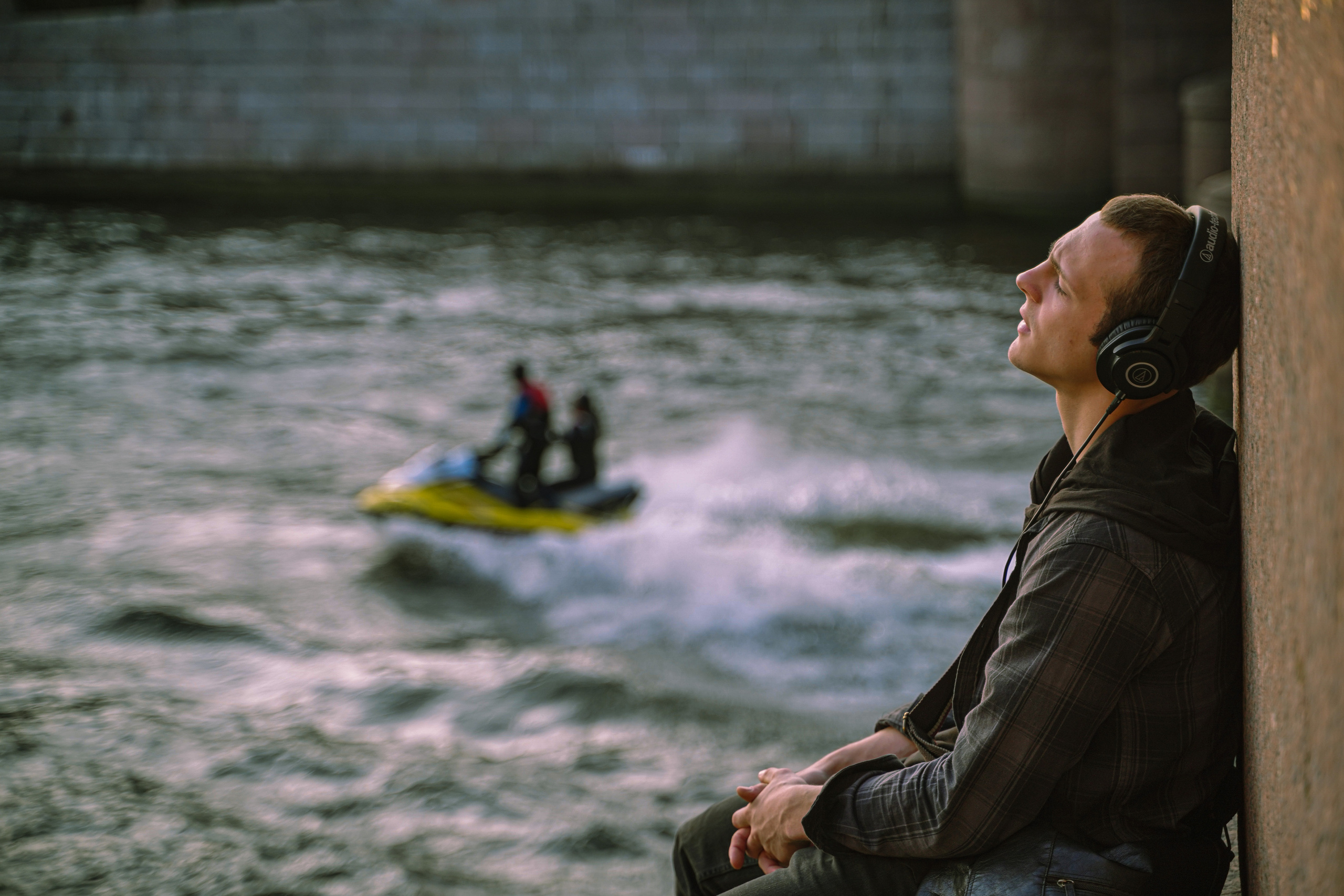 2020. Стрит-фотография, полная абсурда, идиотизма и красоты