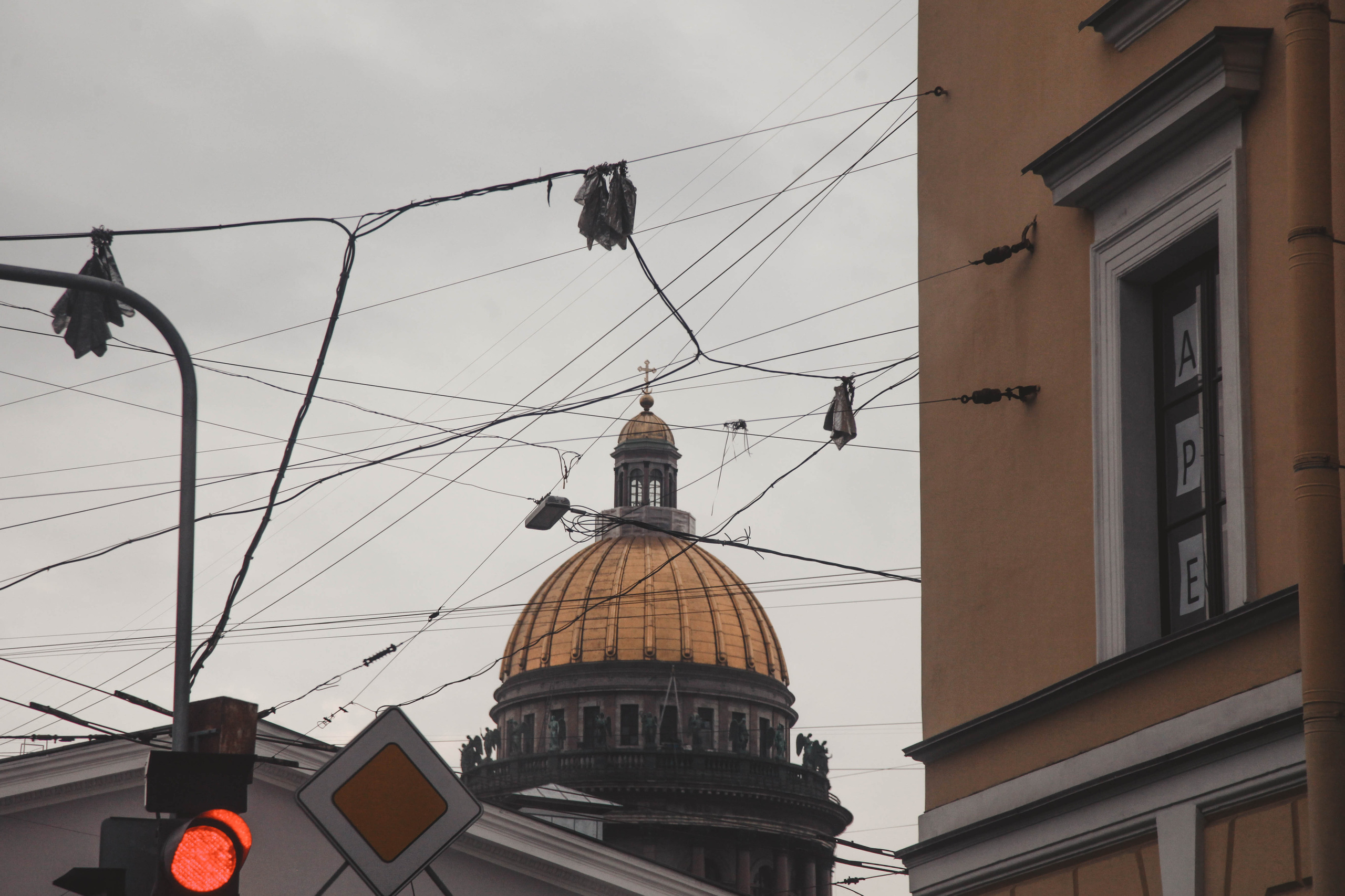 2018. Стрит-фотография, полная абсурда, идиотизма и красоты