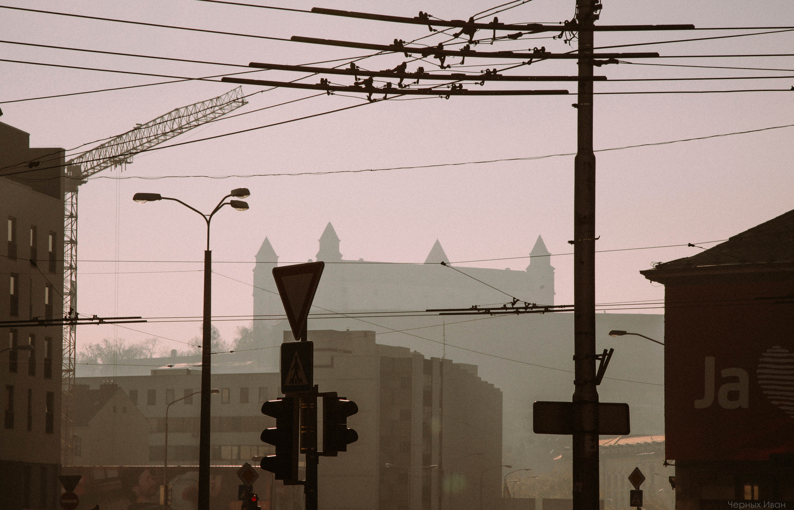 БРАТИСЛАВА. Стрит-фотография, полная абсурда, идиотизма и красоты