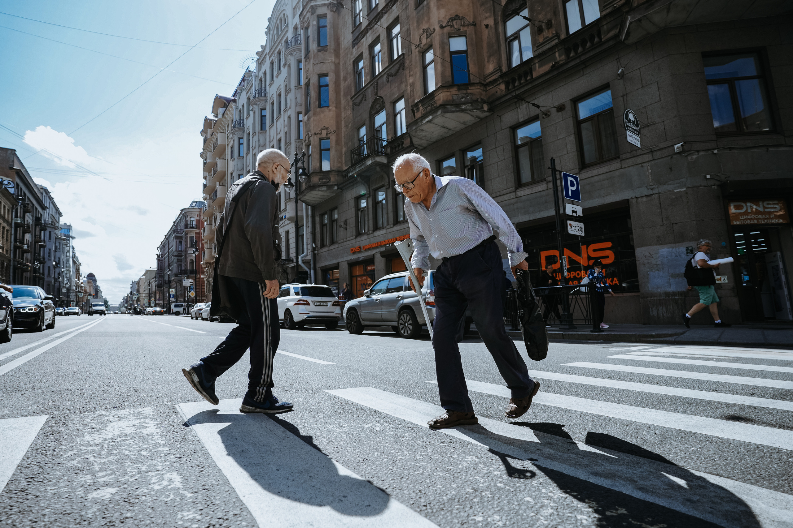 2020. Стрит-фотография, полная абсурда, идиотизма и красоты