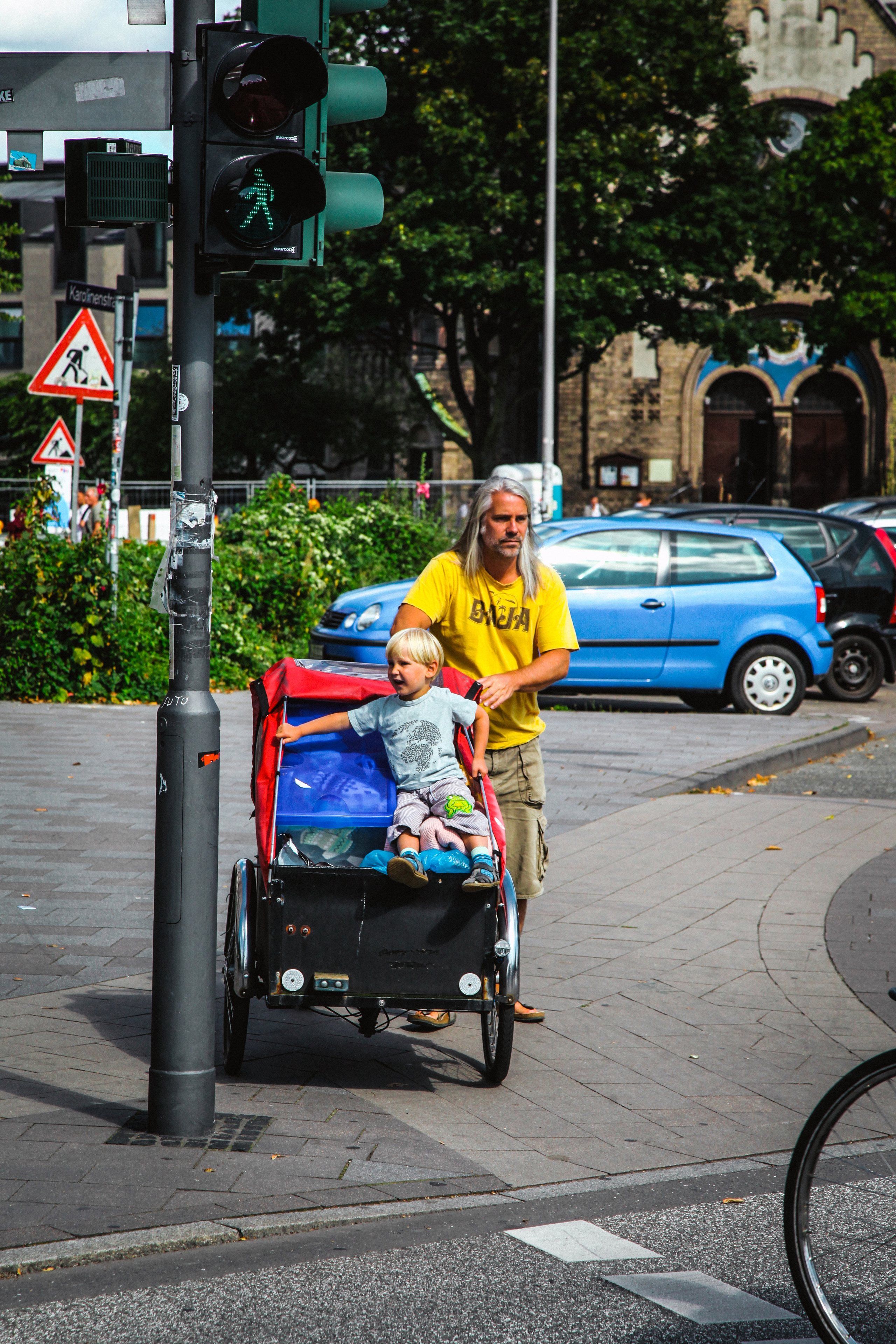 ГЕРМАНИЯ. Стрит-фотография, полная абсурда, идиотизма и красоты