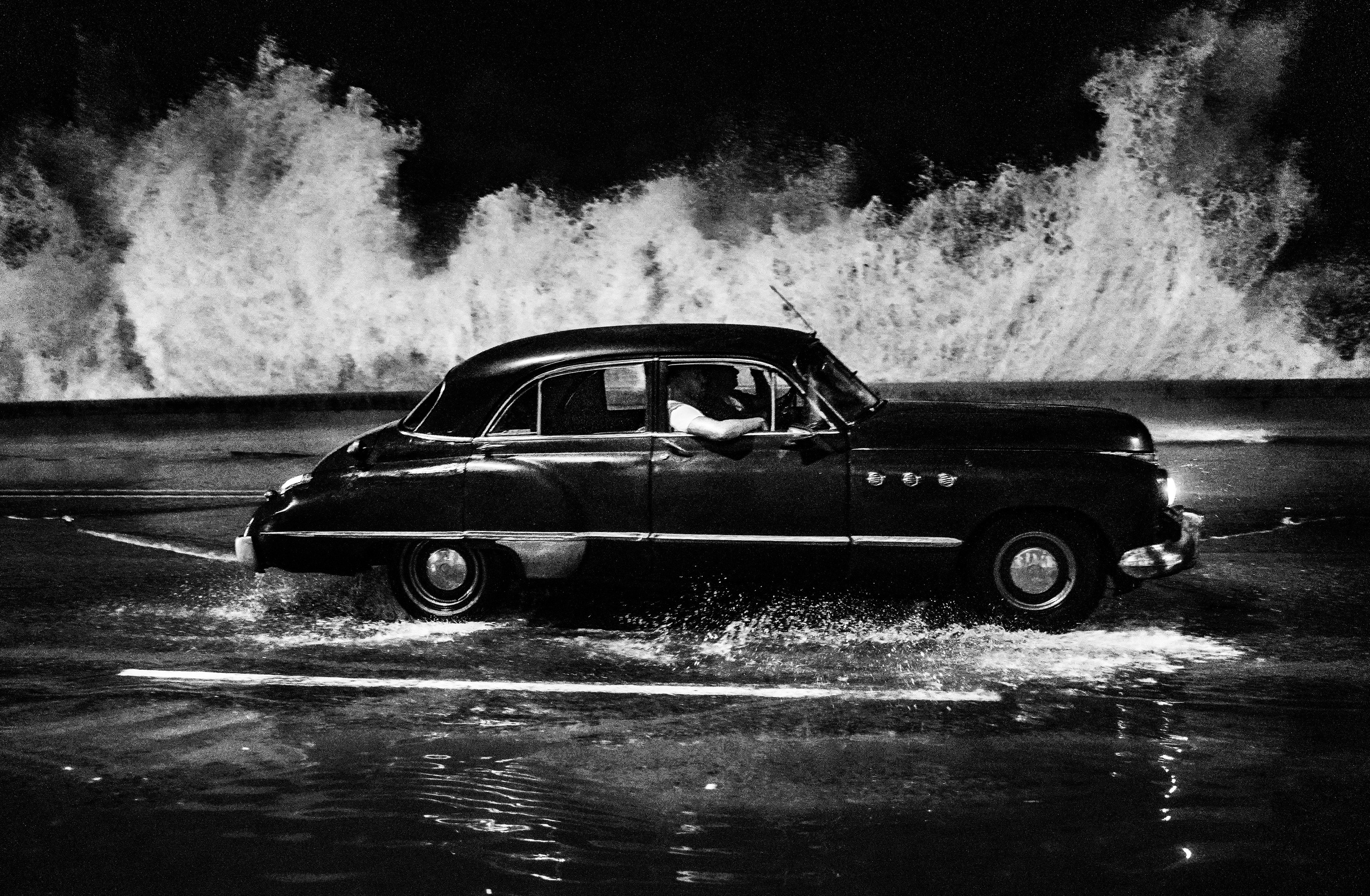 BEST OF. Стрит-фотография, полная абсурда, идиотизма и красоты