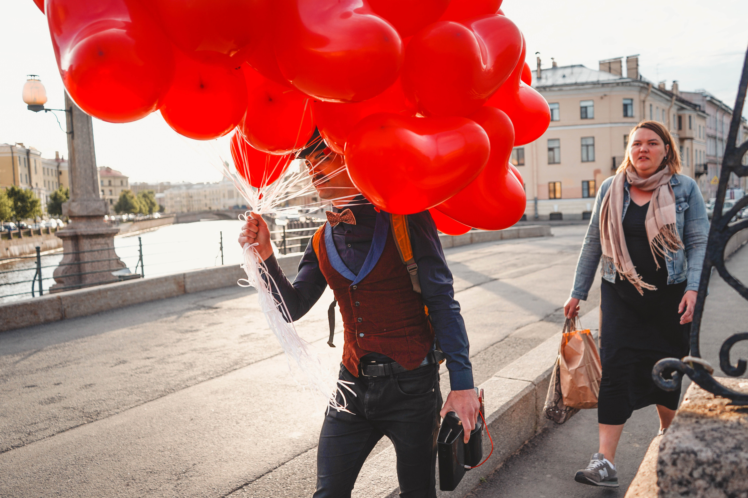 2018. Стрит-фотография, полная абсурда, идиотизма и красоты