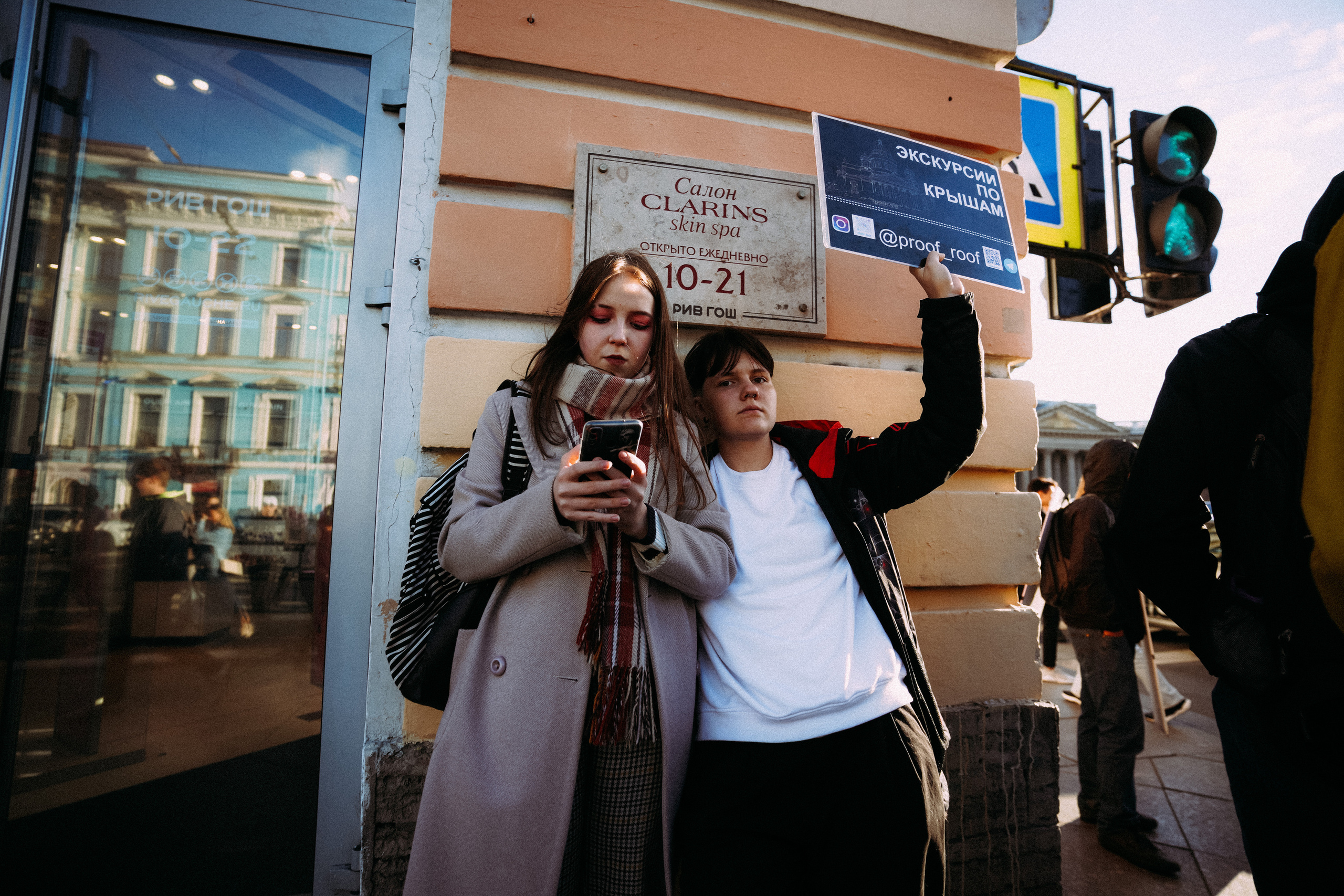 2022. Стрит-фотография, полная абсурда, идиотизма и красоты