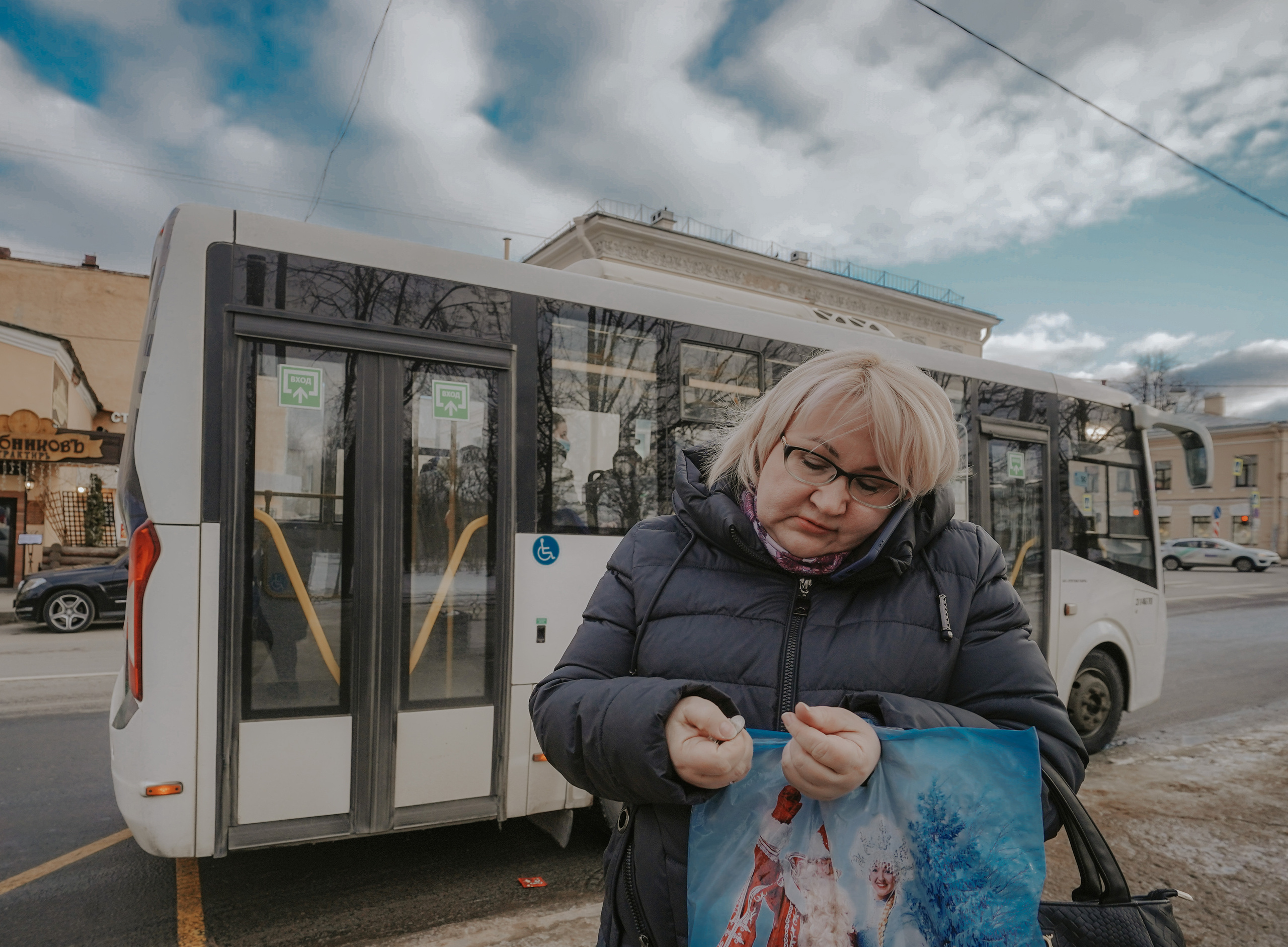 2021. Стрит-фотография, полная абсурда, идиотизма и красоты