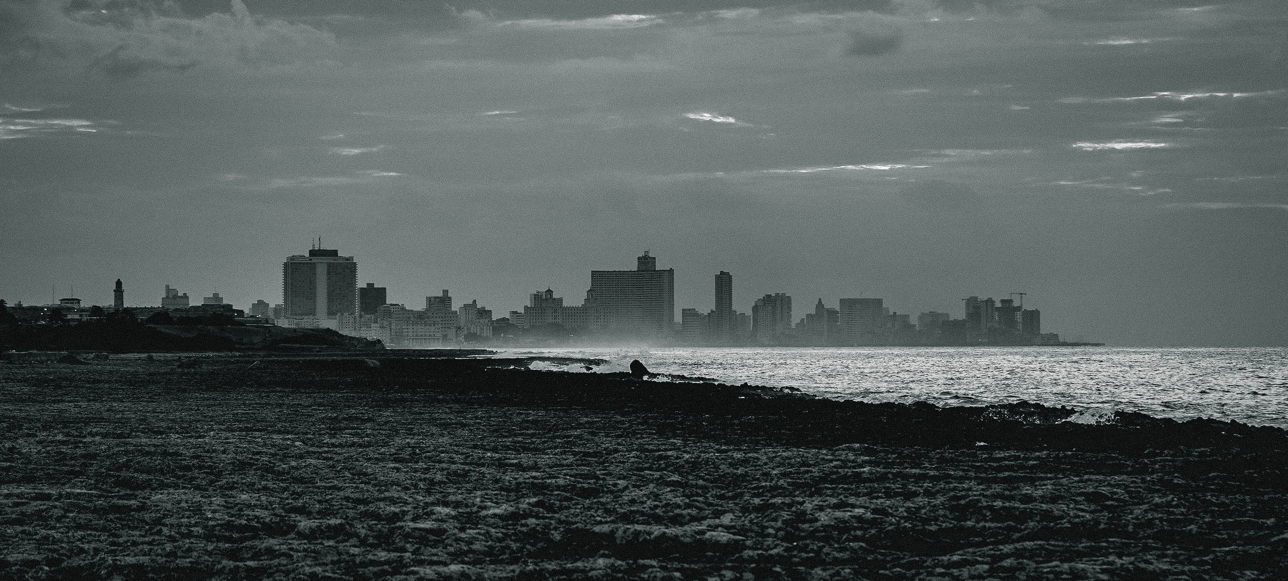 ПЕЙЗАЖИ. Стрит-фотография, полная абсурда, идиотизма и красоты