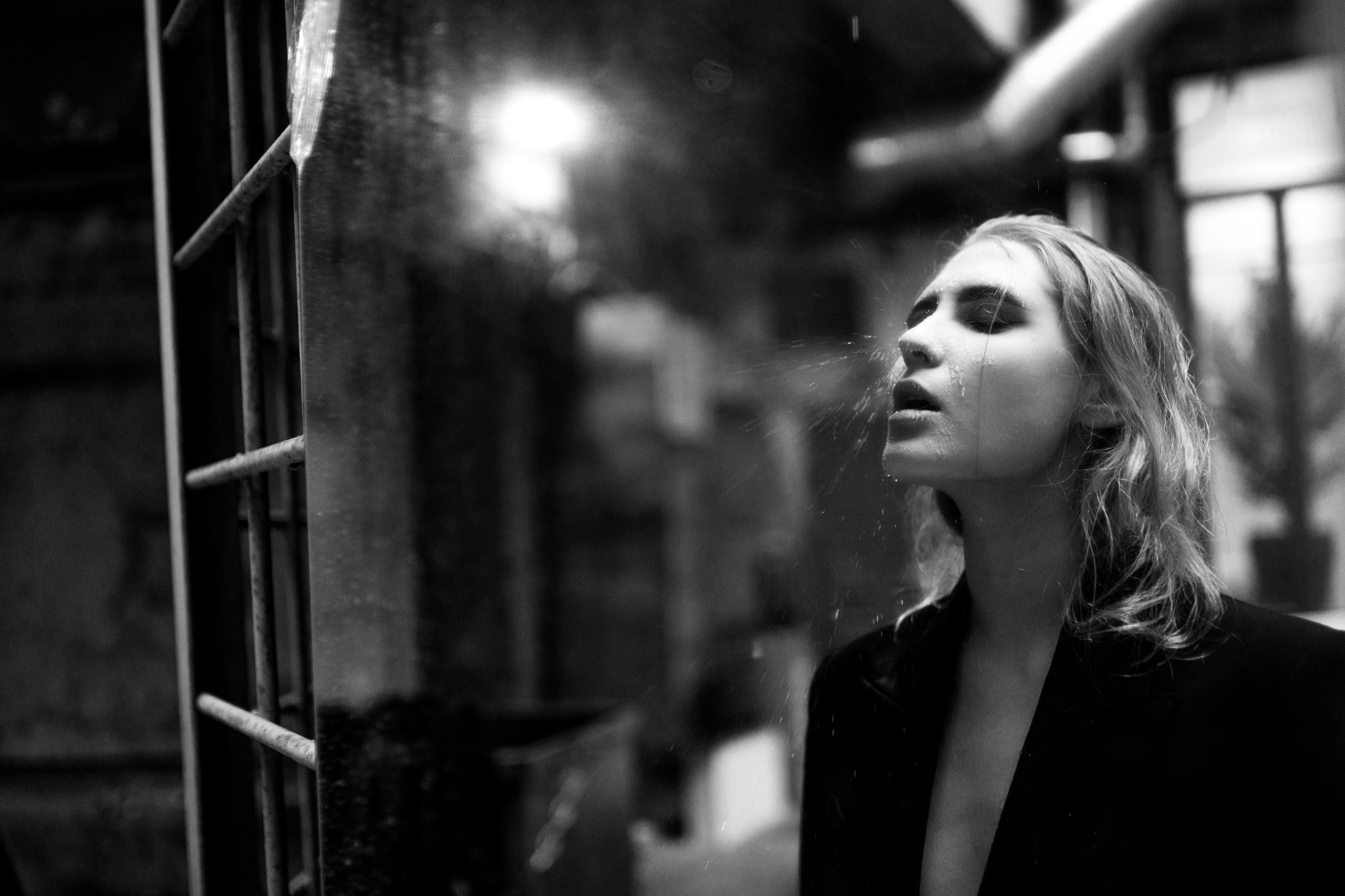 ЗАЧЕМ-ТО. Стрит-фотография, полная абсурда, идиотизма и красоты