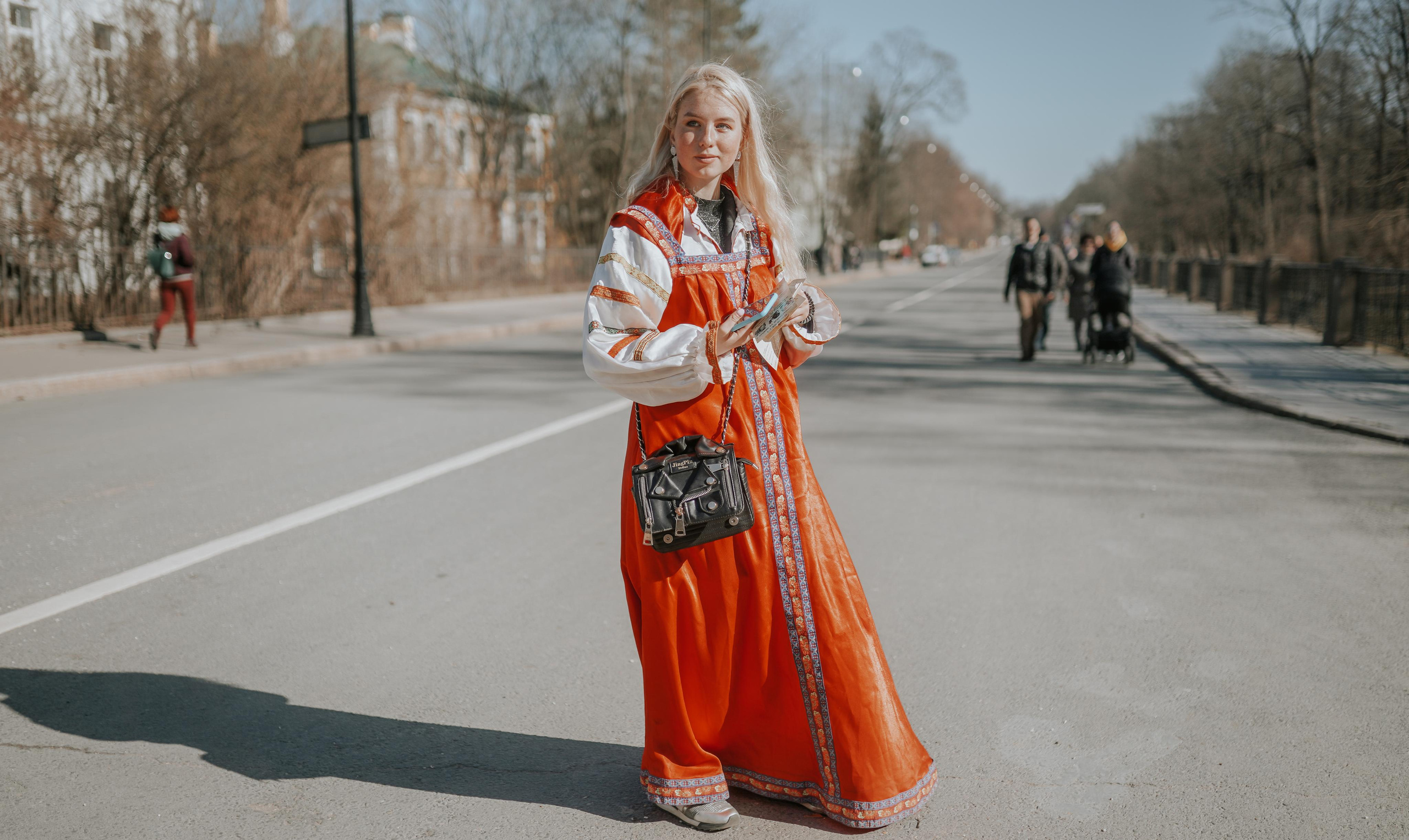 2021. Стрит-фотография, полная абсурда, идиотизма и красоты