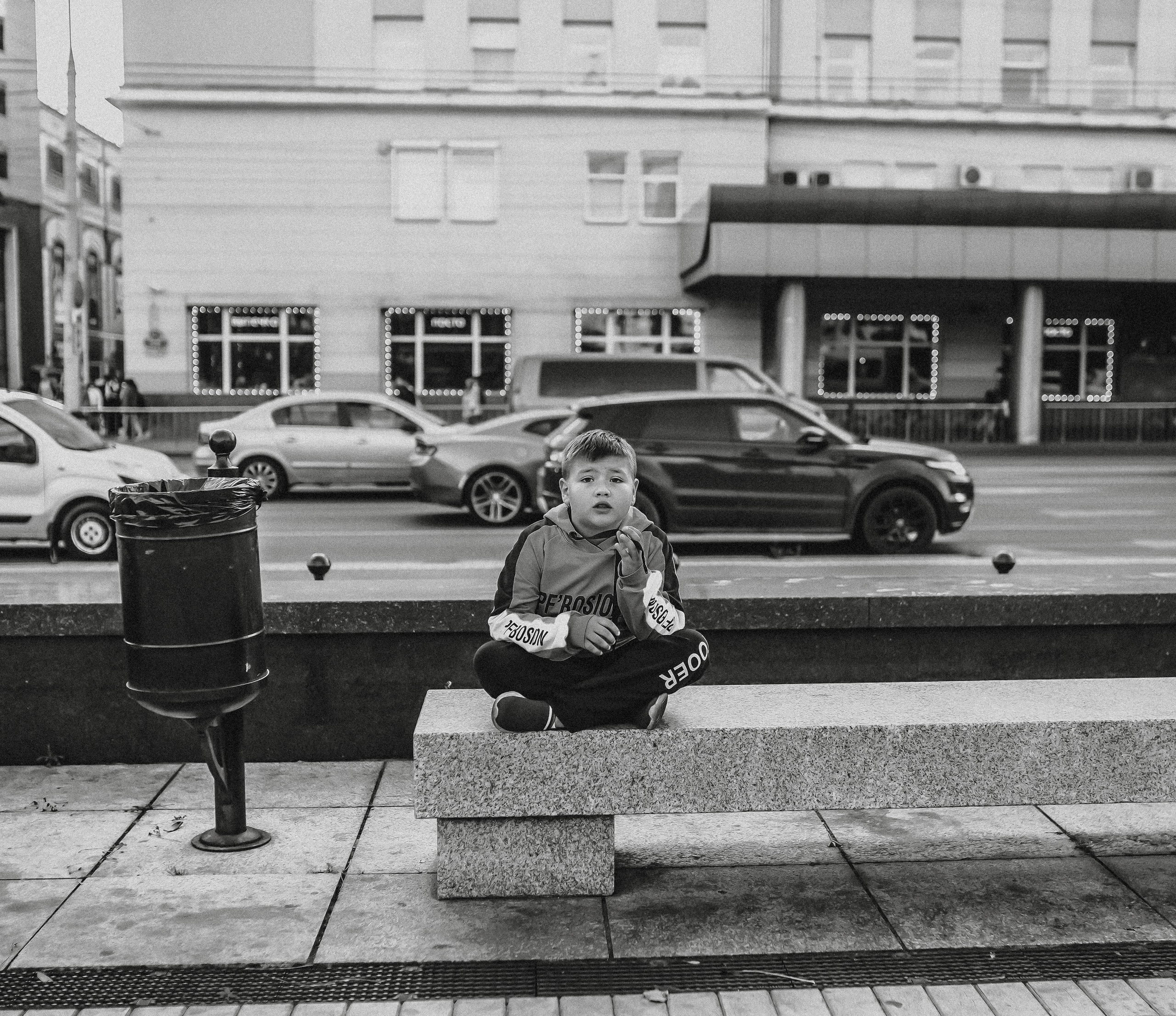 2020. Стрит-фотография, полная абсурда, идиотизма и красоты