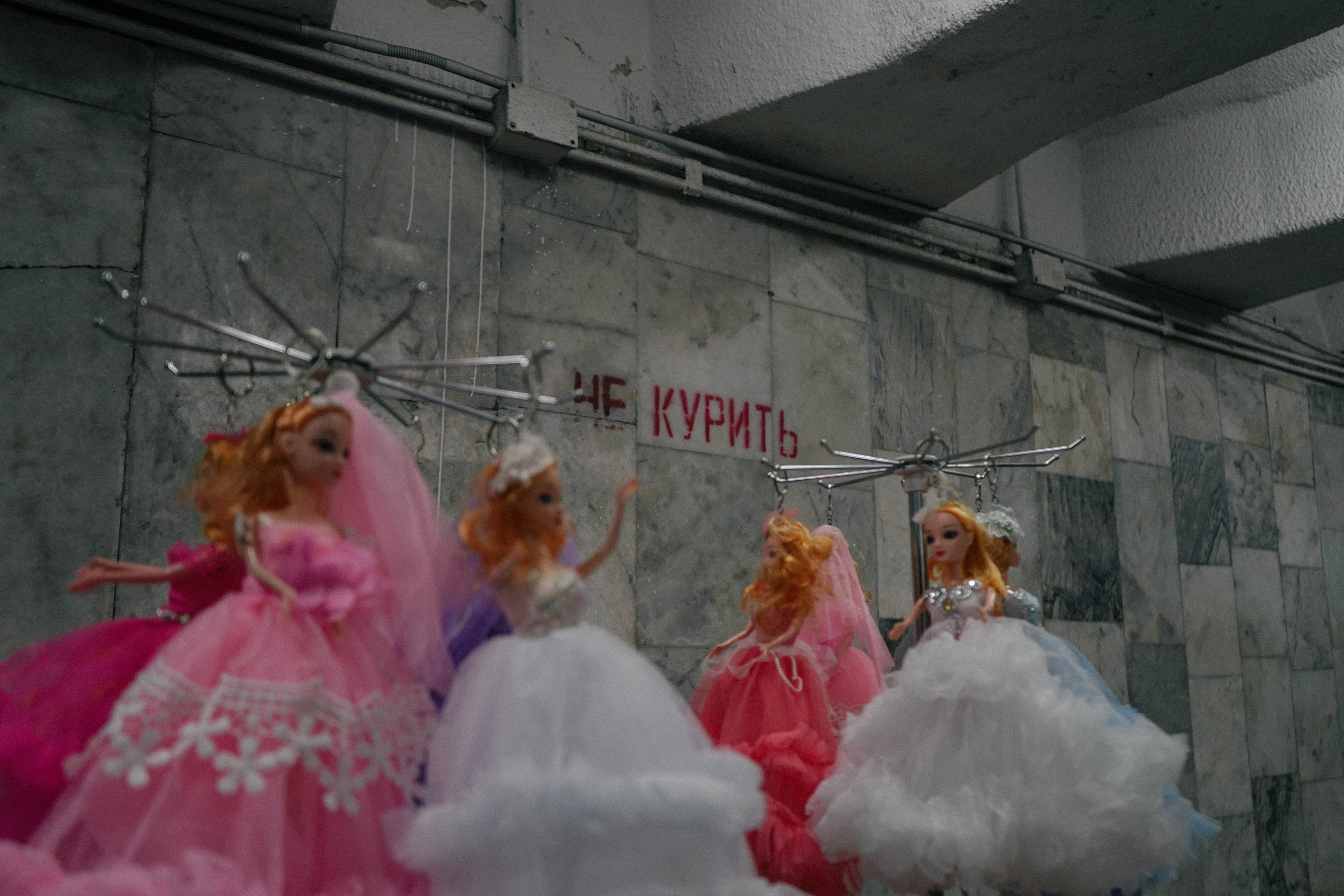 МИНСК. Стрит-фотография, полная абсурда, идиотизма и красоты