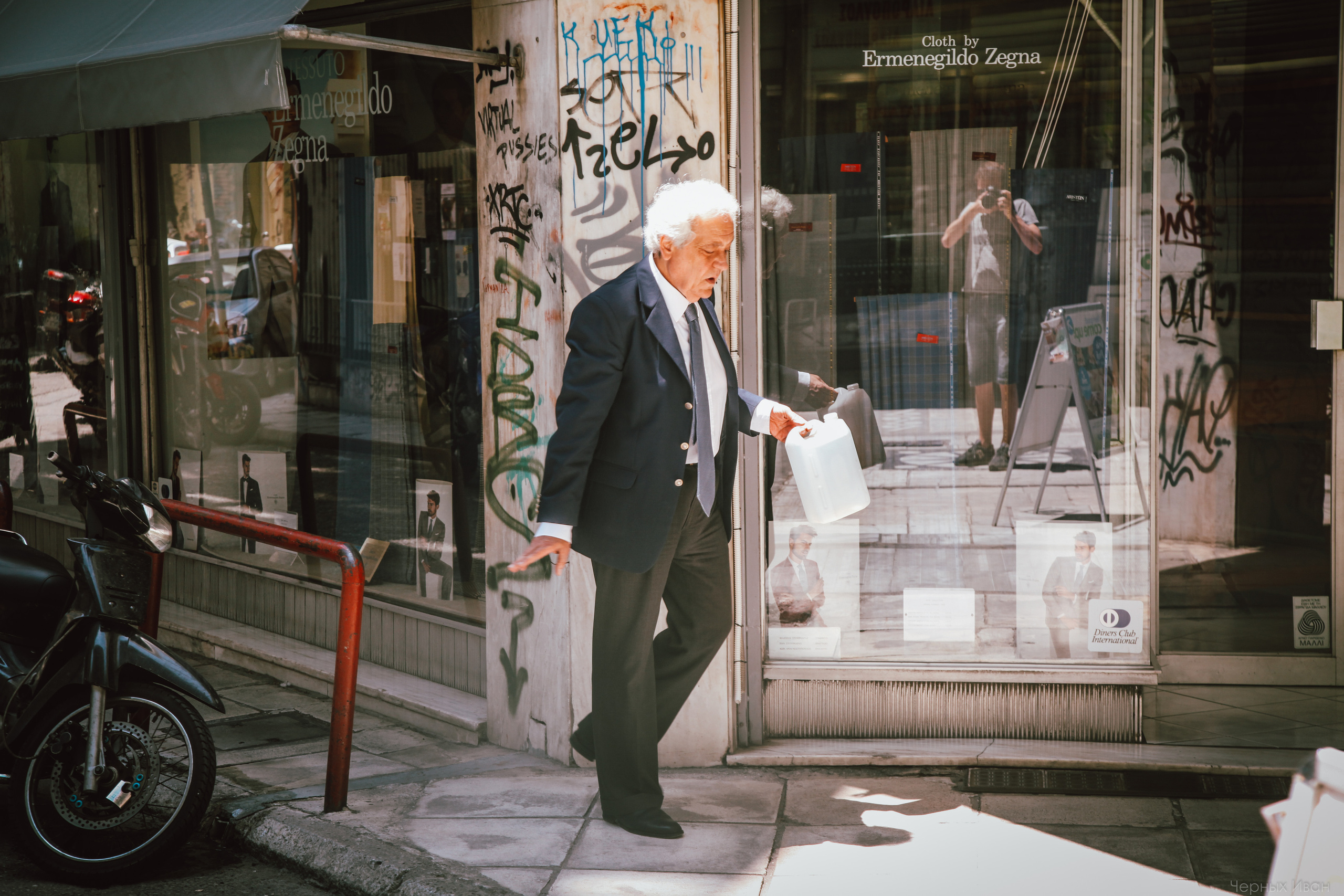 BEST OF. Стрит-фотография, полная абсурда, идиотизма и красоты