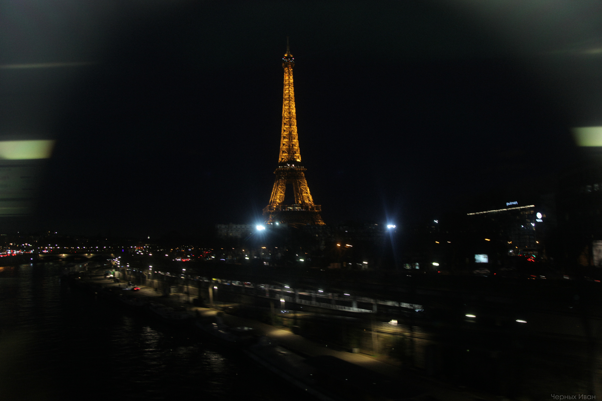 ФРАНЦИЯ. Стрит-фотография, полная абсурда, идиотизма и красоты