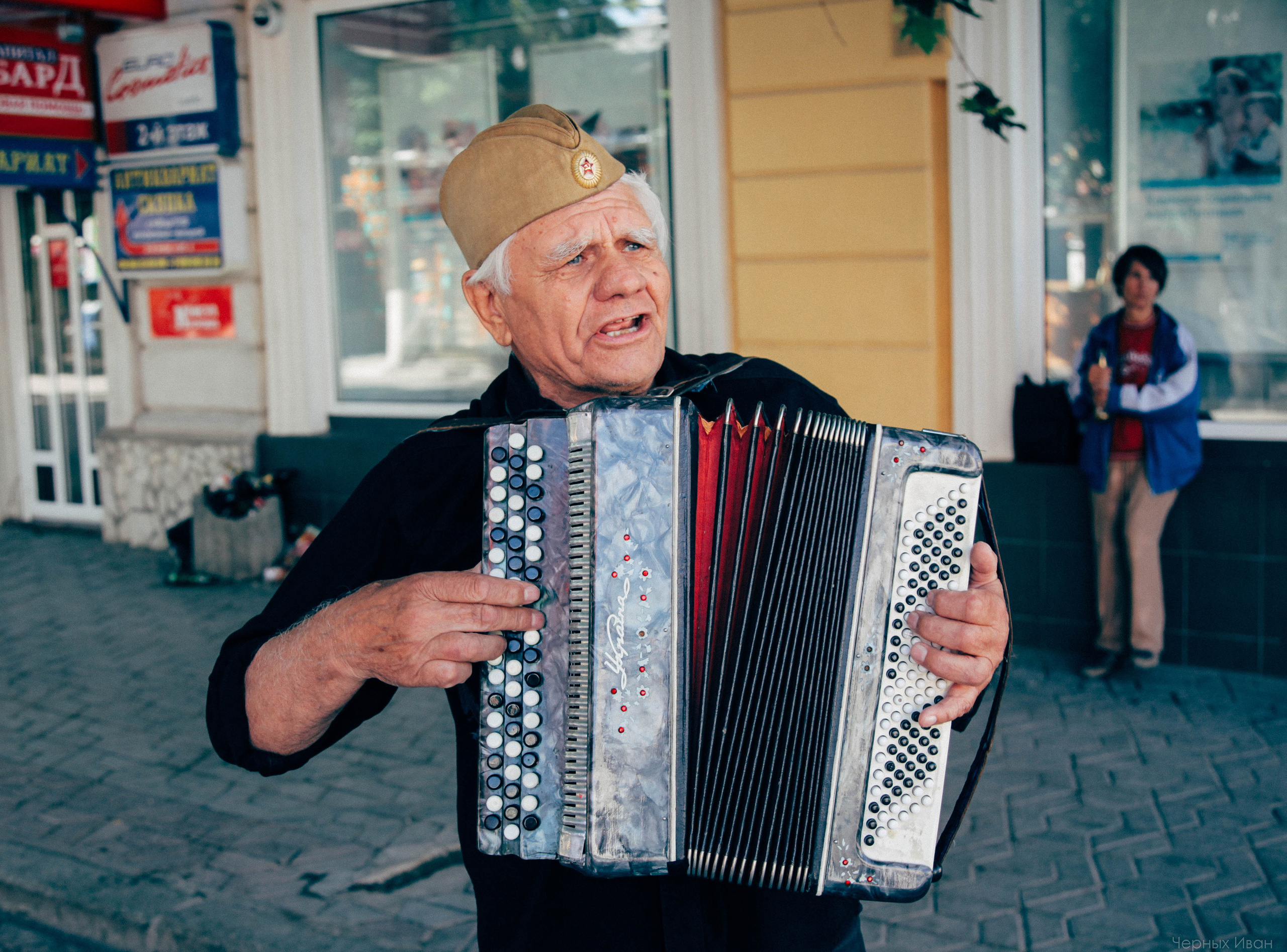 2015. Стрит-фотография, полная абсурда, идиотизма и красоты