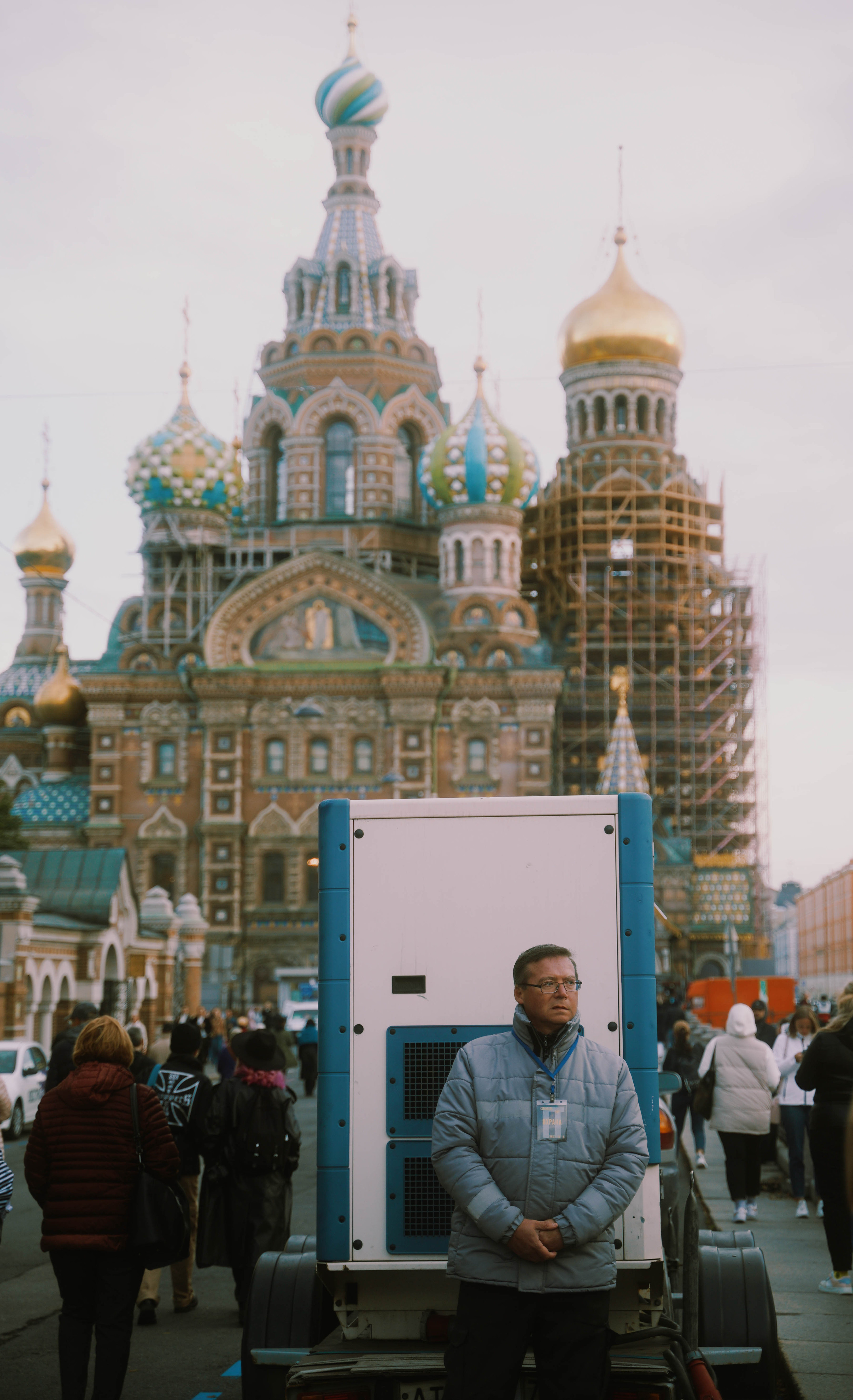 2022. Стрит-фотография, полная абсурда, идиотизма и красоты