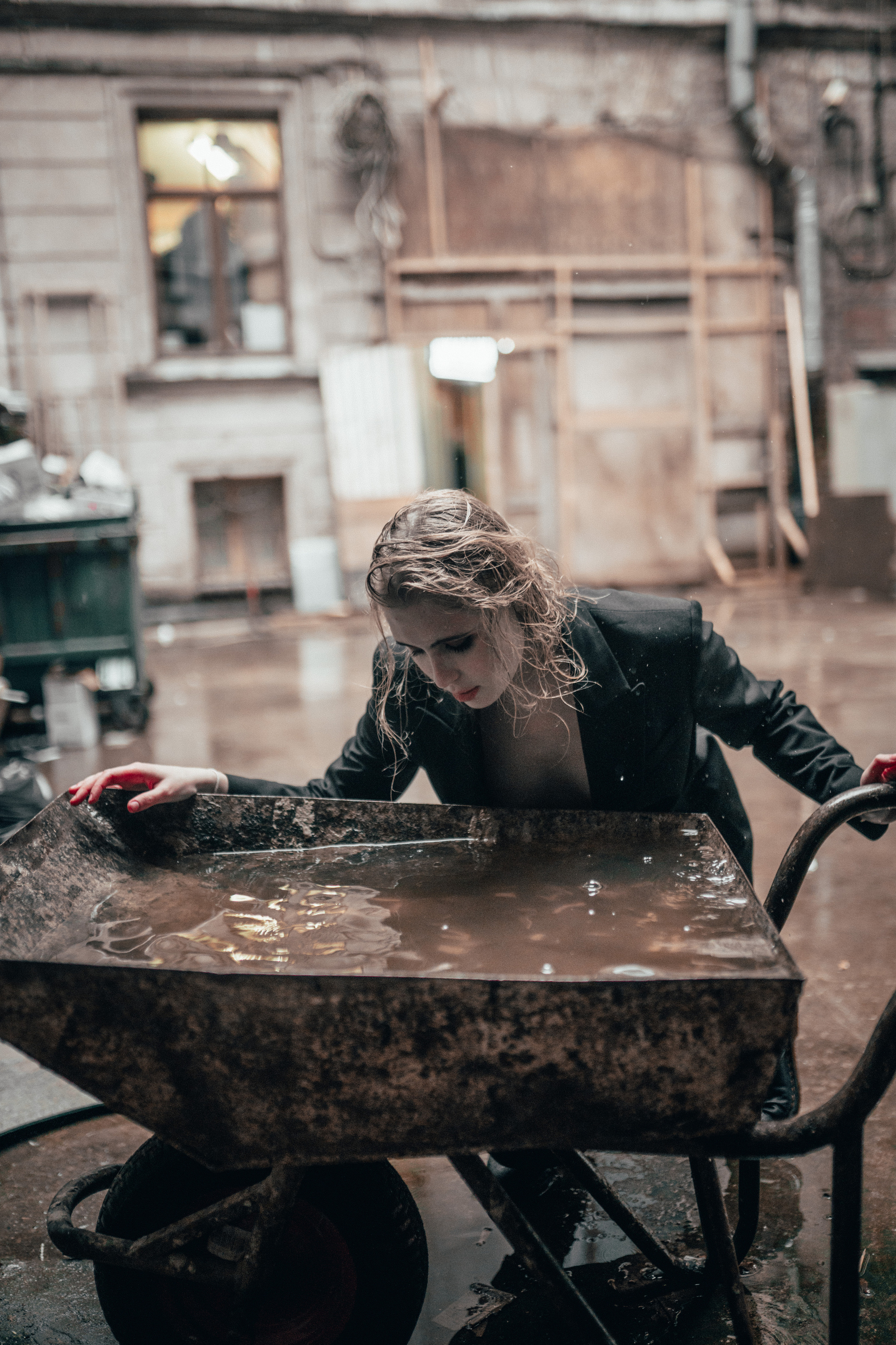 ЗАЧЕМ-ТО. Стрит-фотография, полная абсурда, идиотизма и красоты