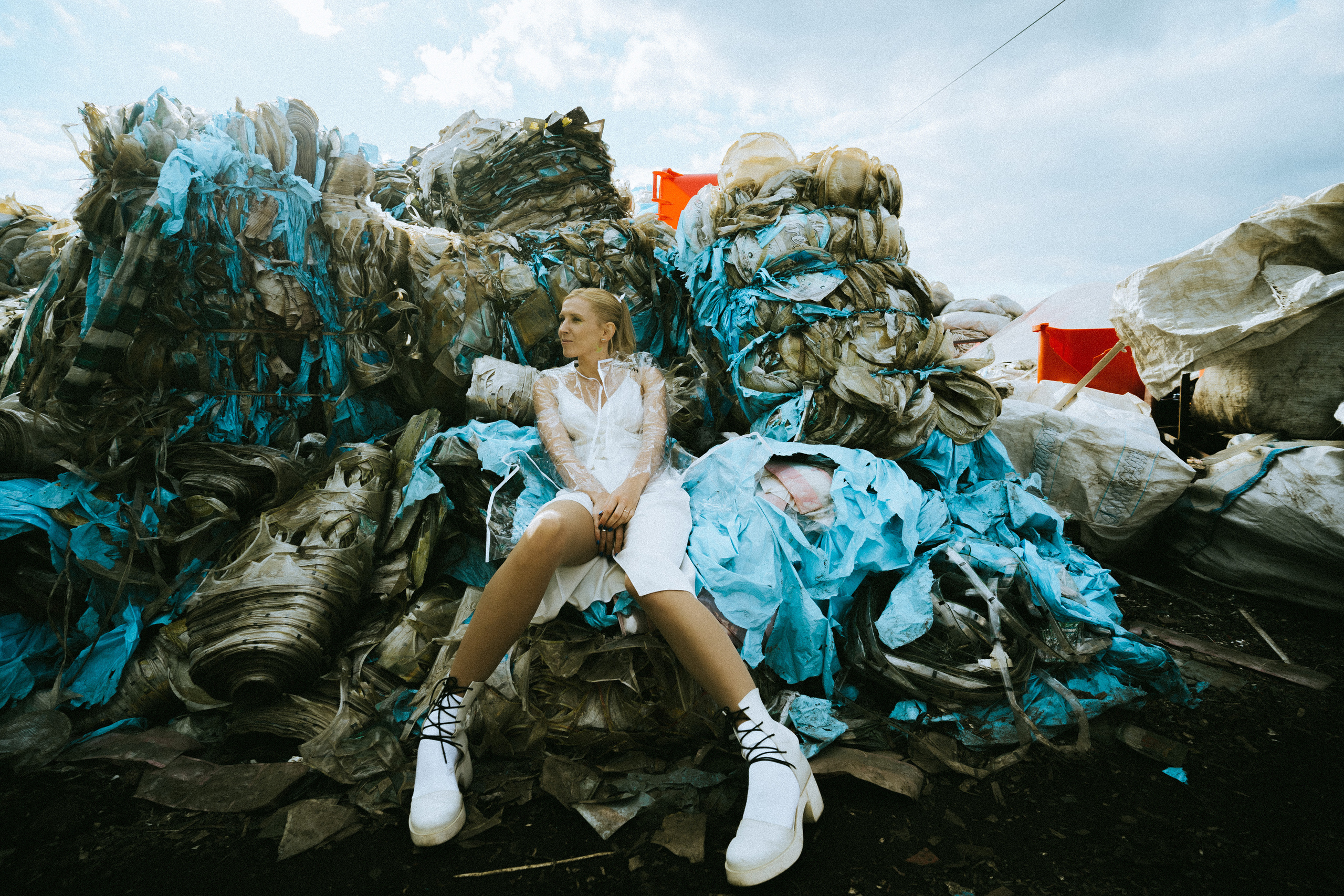 2022. Стрит-фотография, полная абсурда, идиотизма и красоты