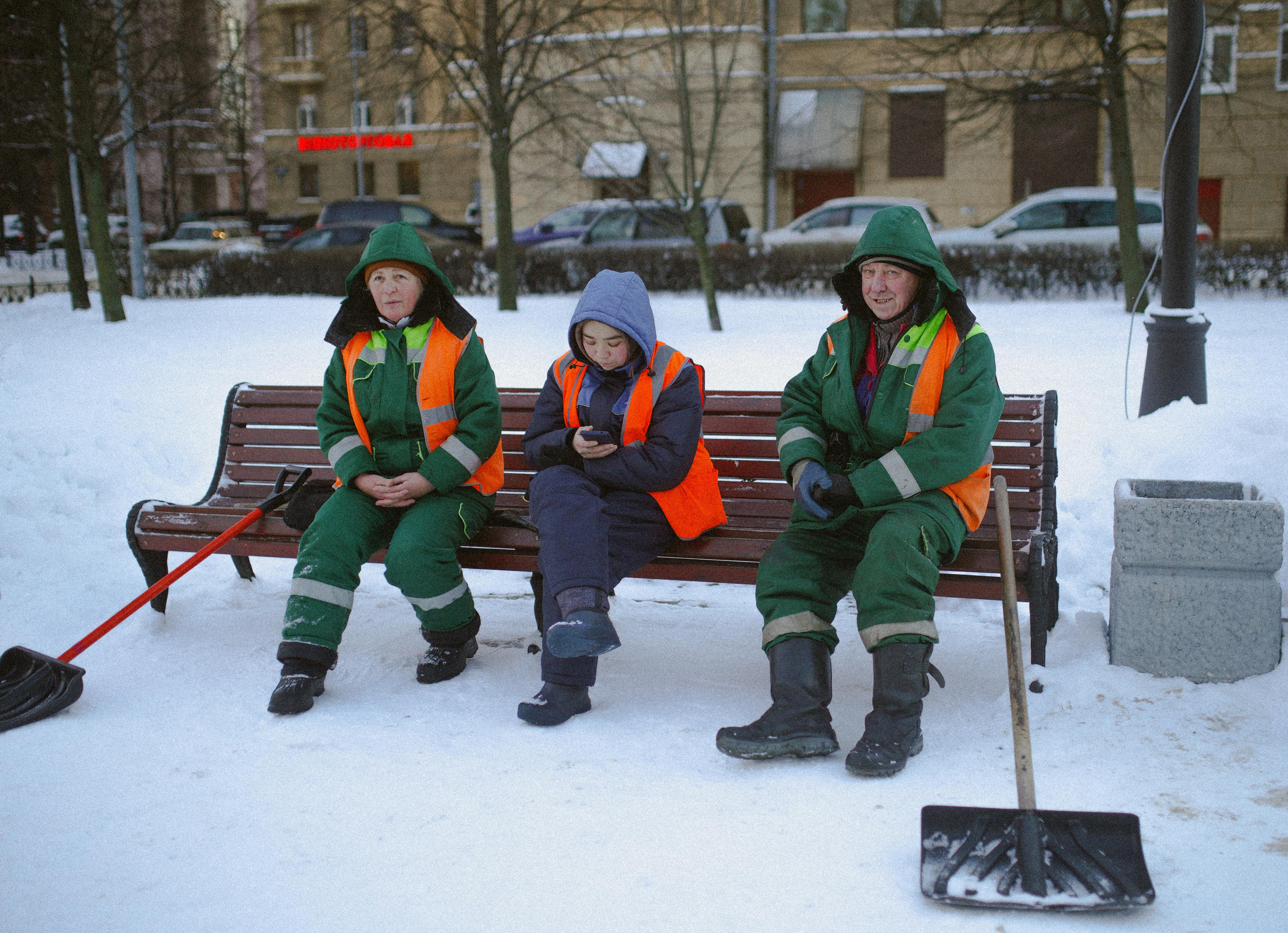 2022. Стрит-фотография, полная абсурда, идиотизма и красоты