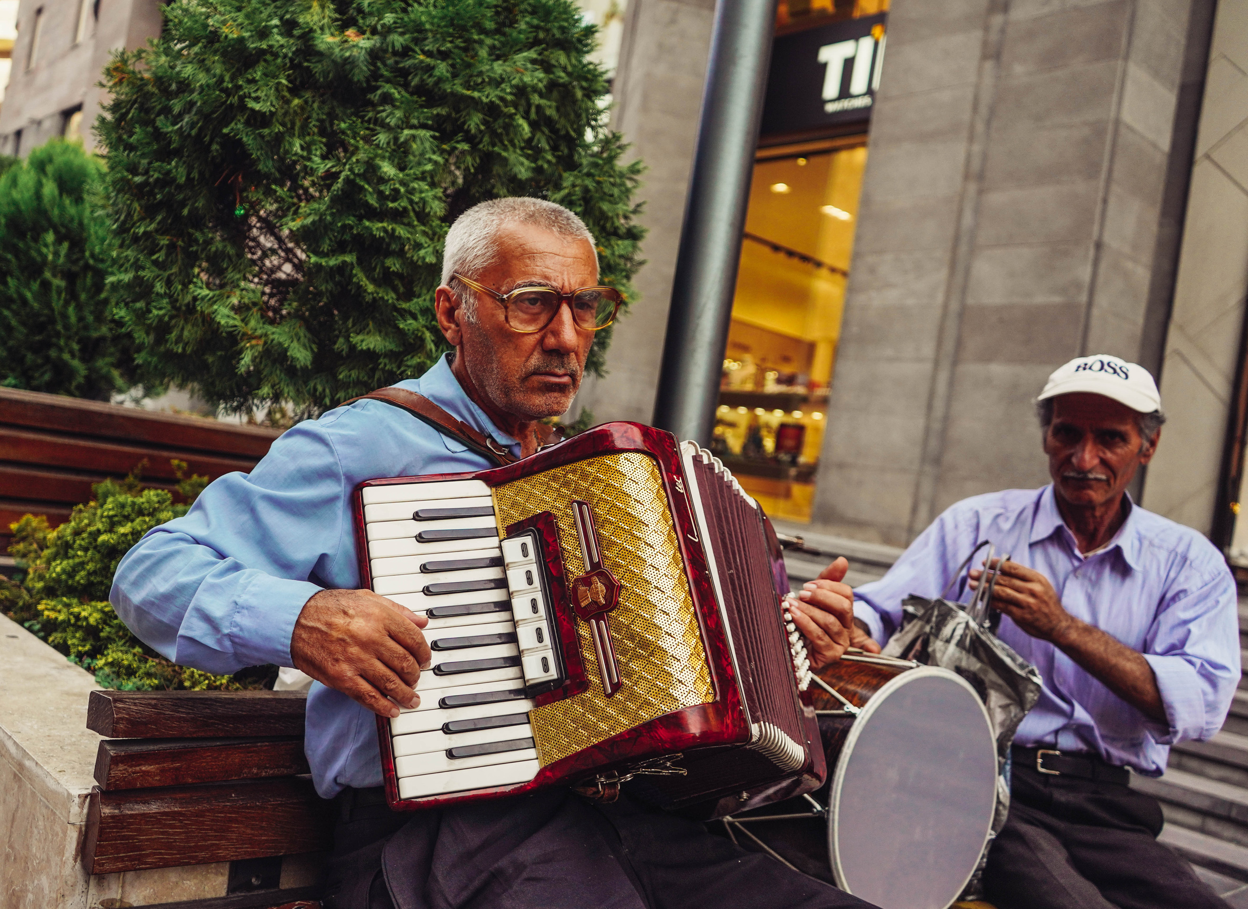 2018. Стрит-фотография, полная абсурда, идиотизма и красоты