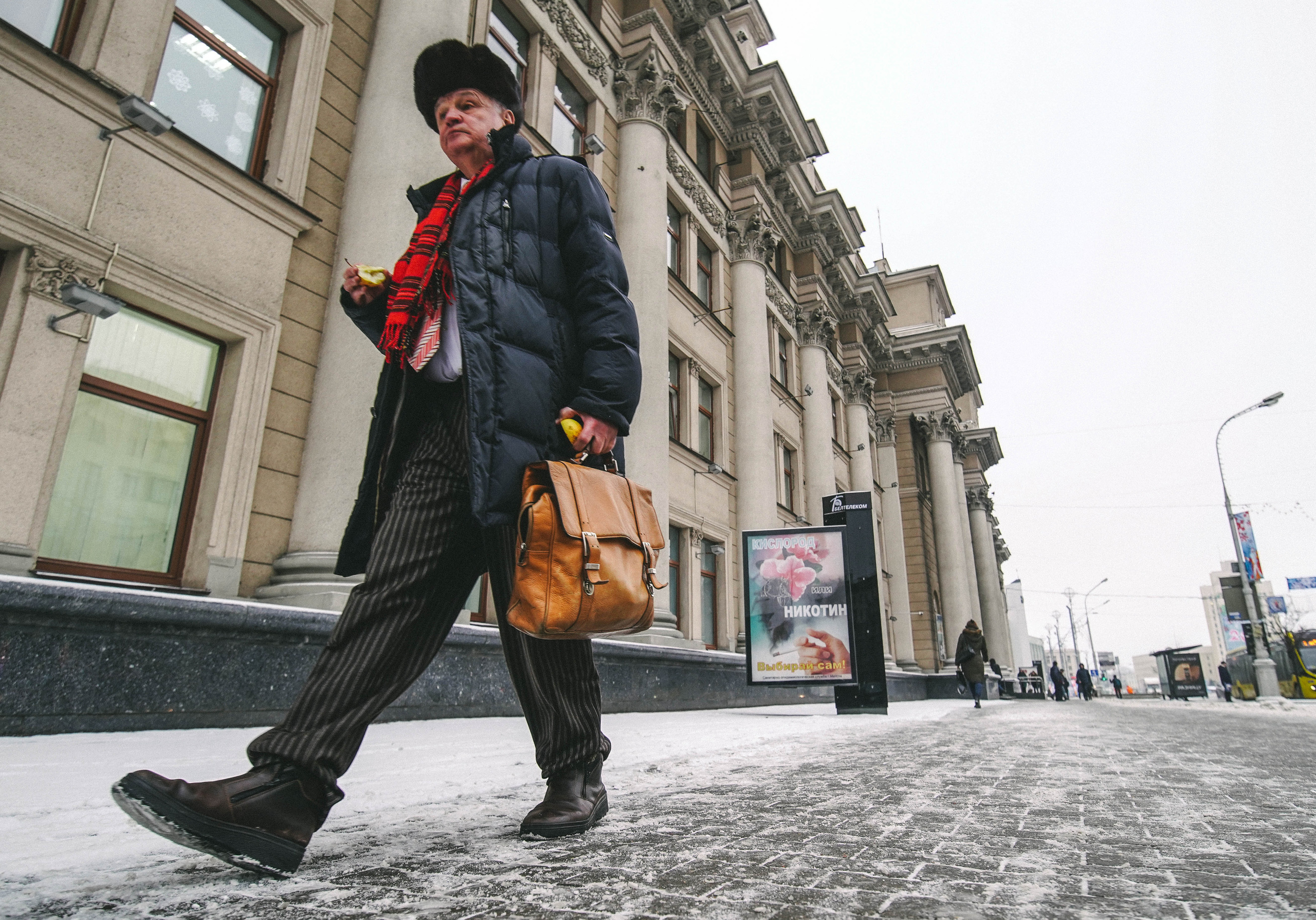 МИНСК. Стрит-фотография, полная абсурда, идиотизма и красоты