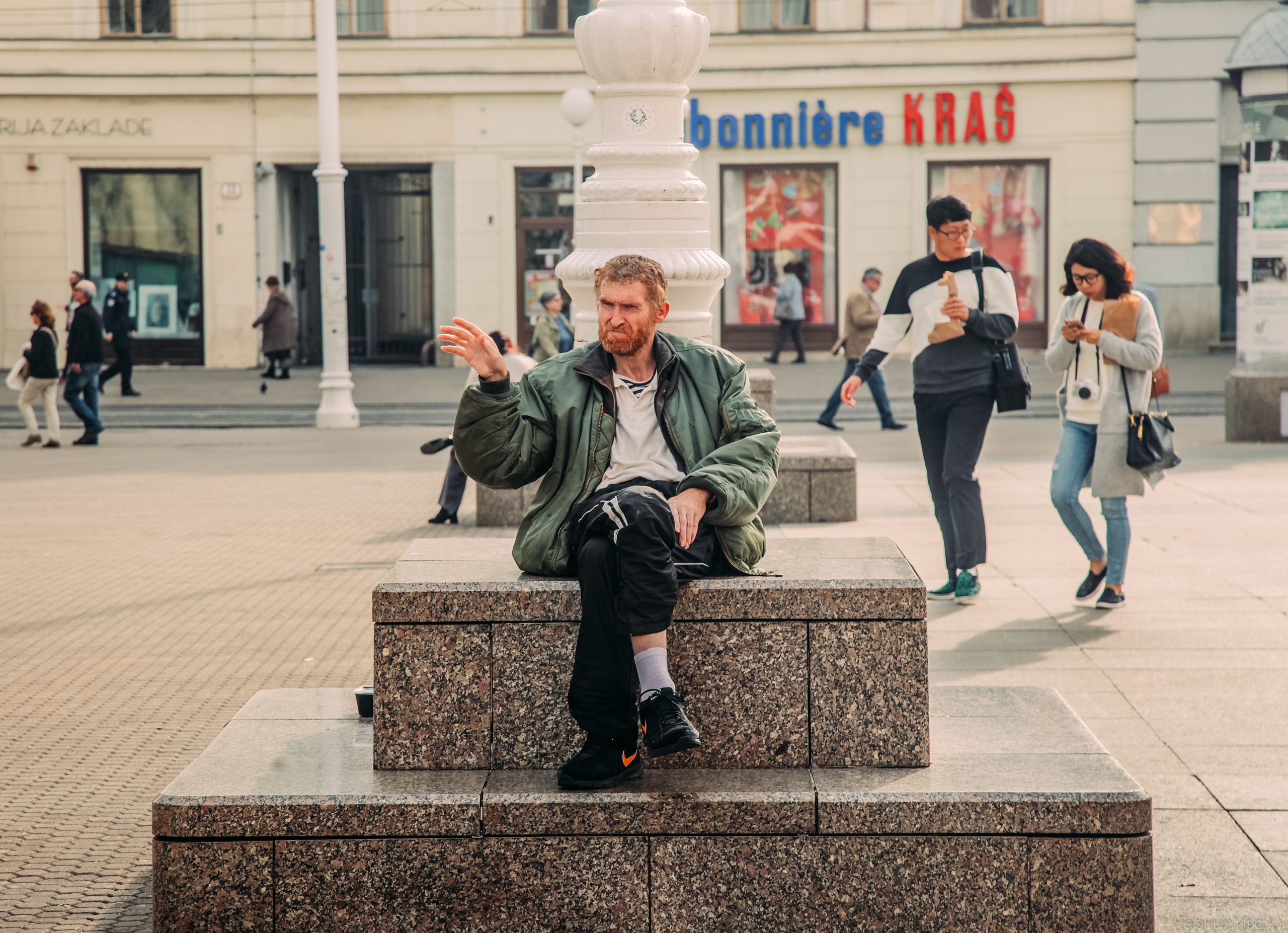ЗАГРЕБ. Стрит-фотография, полная абсурда, идиотизма и красоты