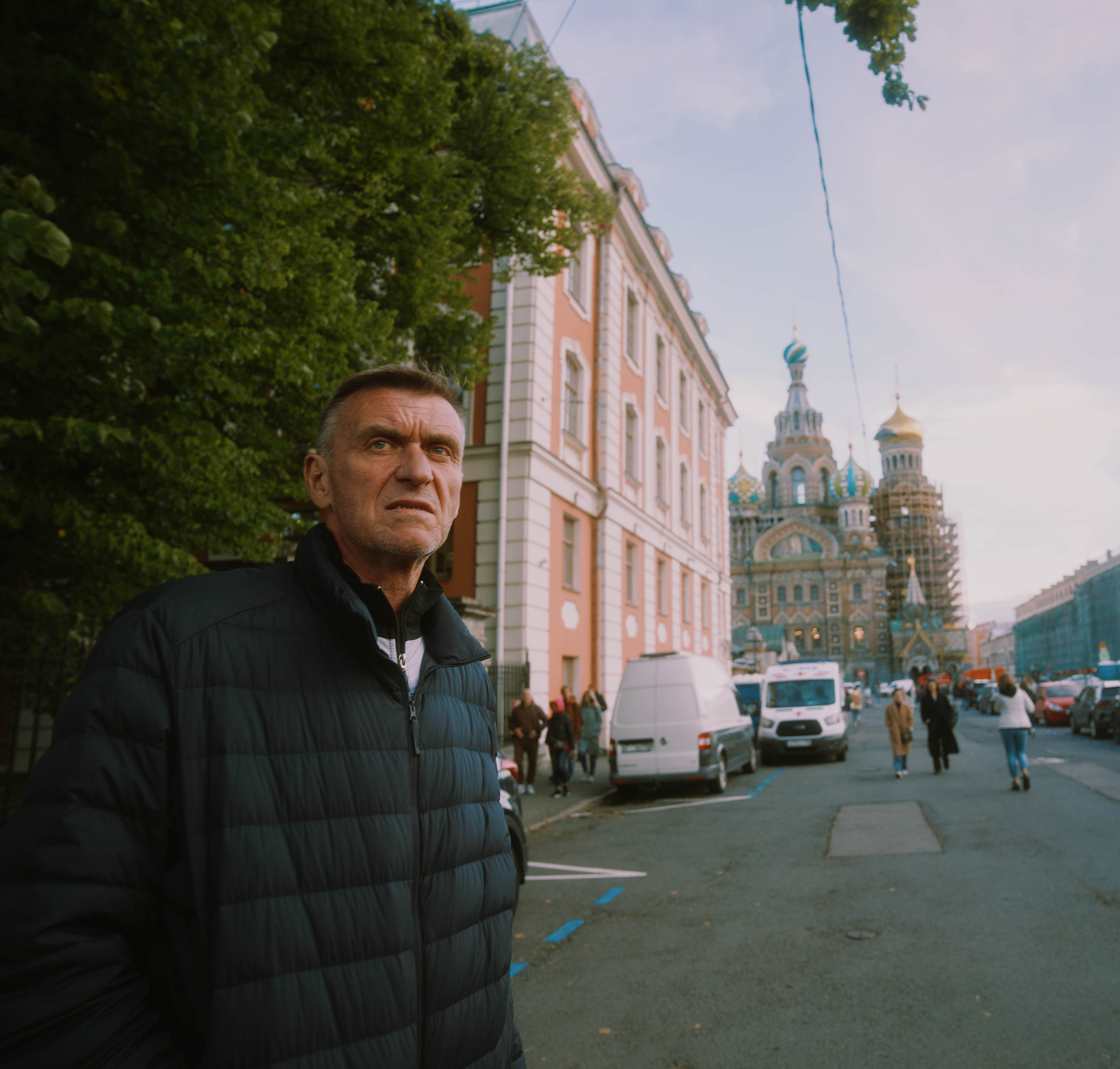 2022. Стрит-фотография, полная абсурда, идиотизма и красоты