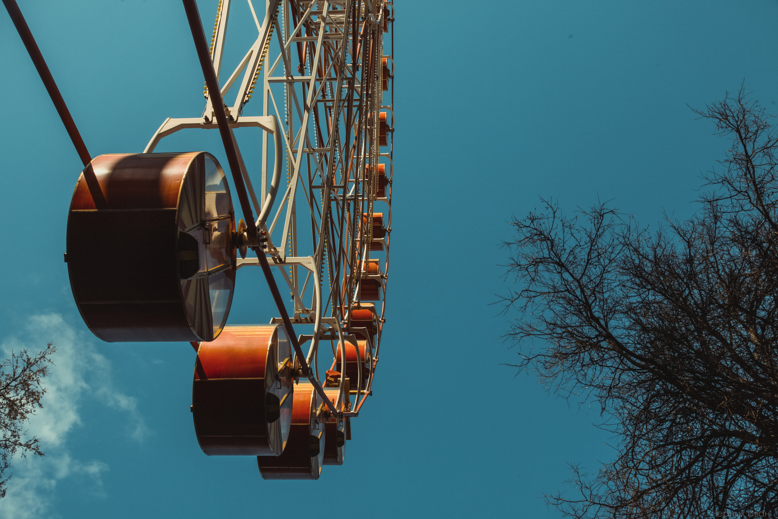 МИНСК. Стрит-фотография, полная абсурда, идиотизма и красоты