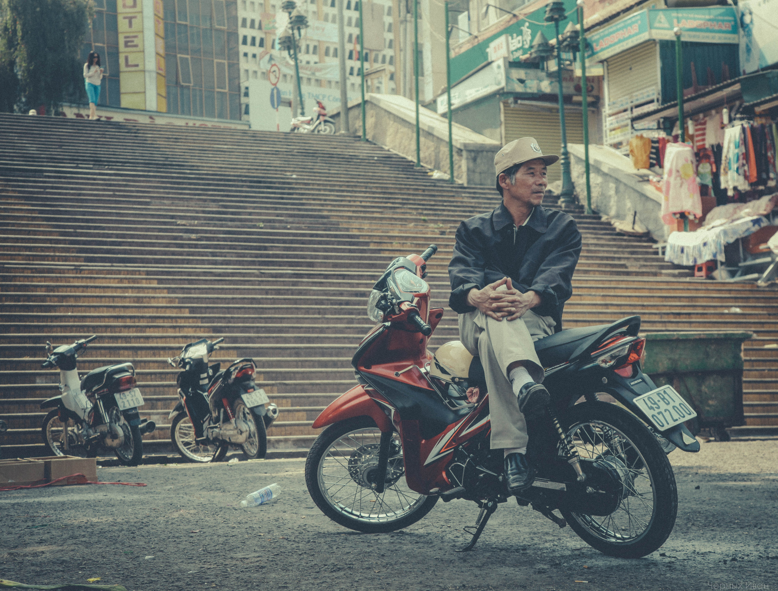 ВЬЕТНАМ. Стрит-фотография, полная абсурда, идиотизма и красоты