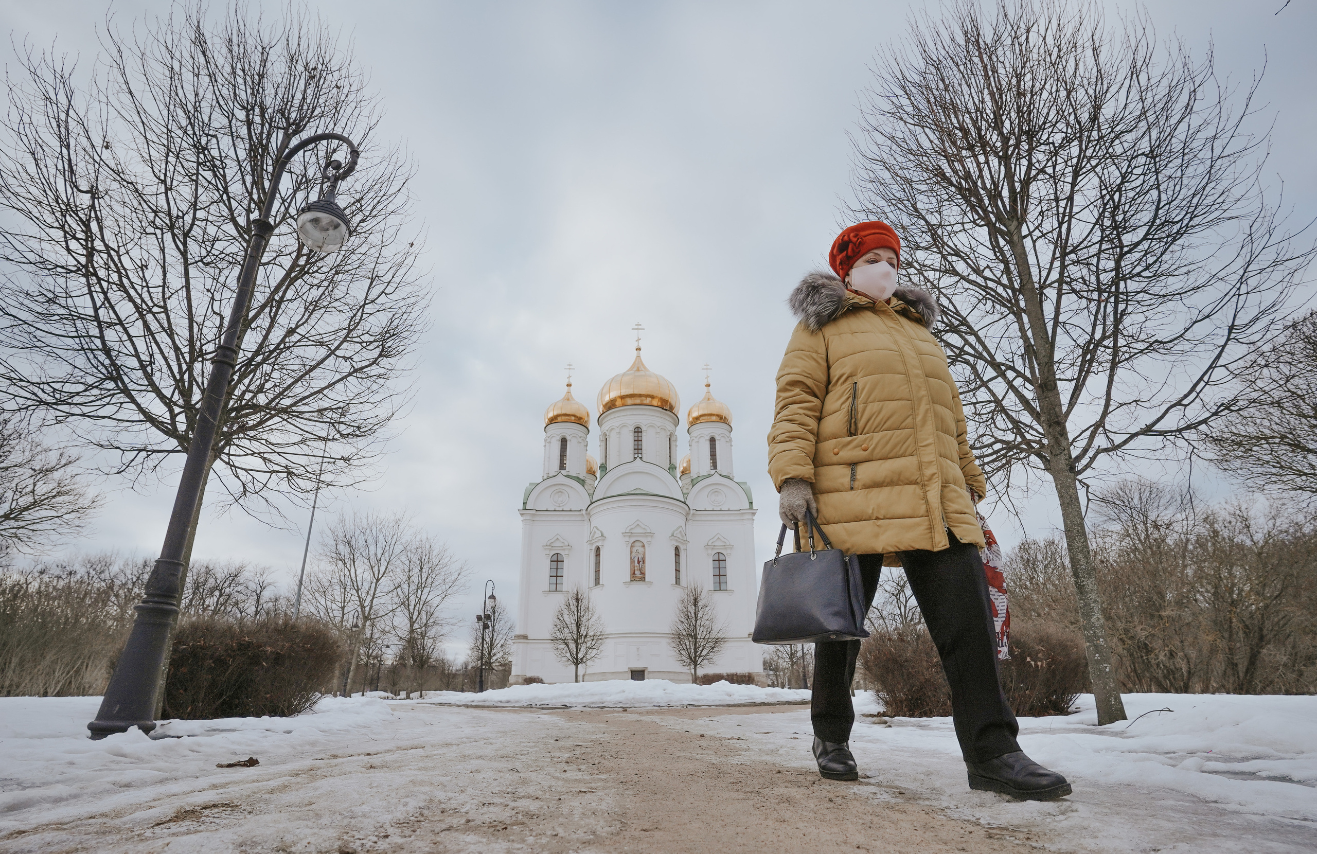 2021. Стрит-фотография, полная абсурда, идиотизма и красоты