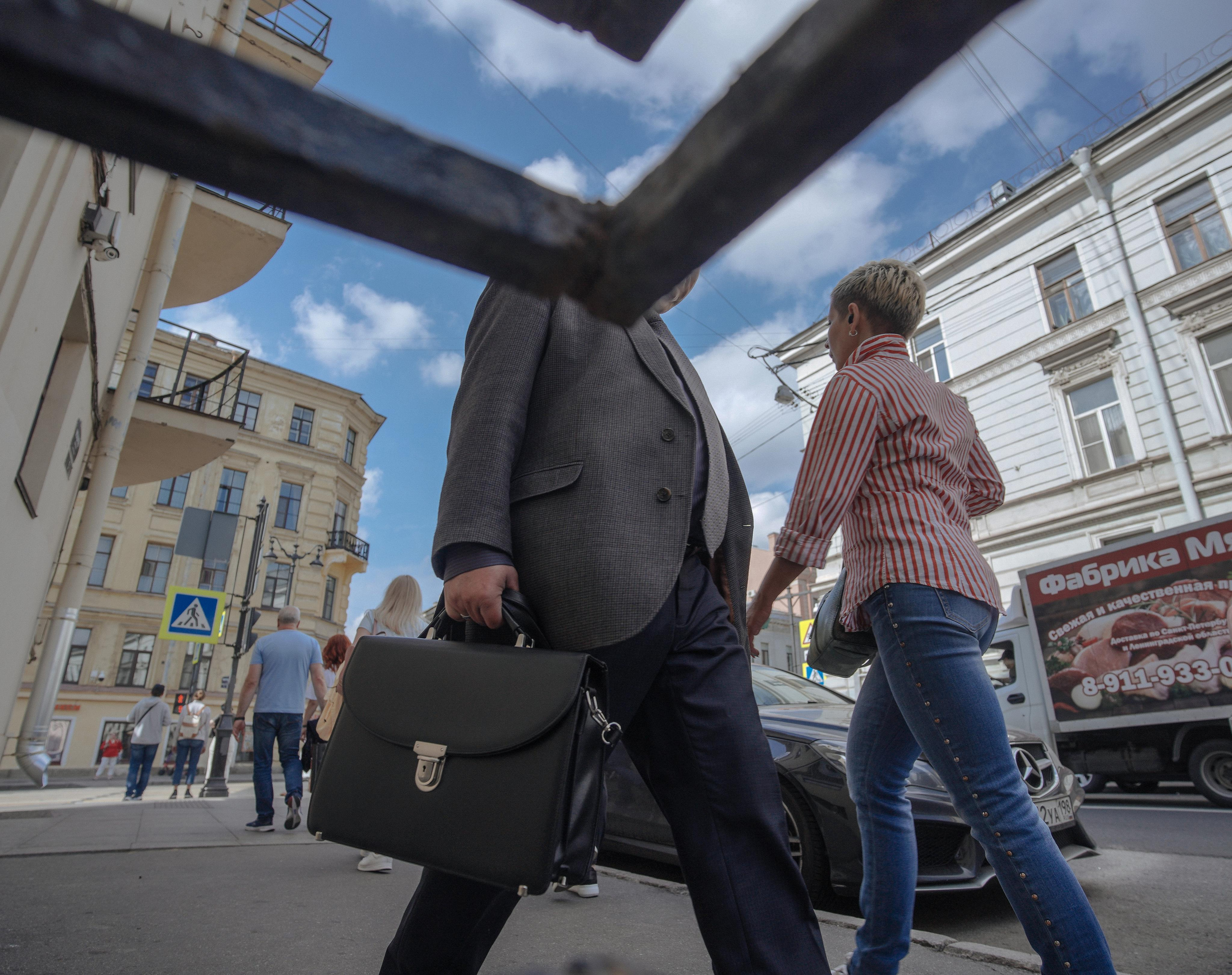 2021. Стрит-фотография, полная абсурда, идиотизма и красоты