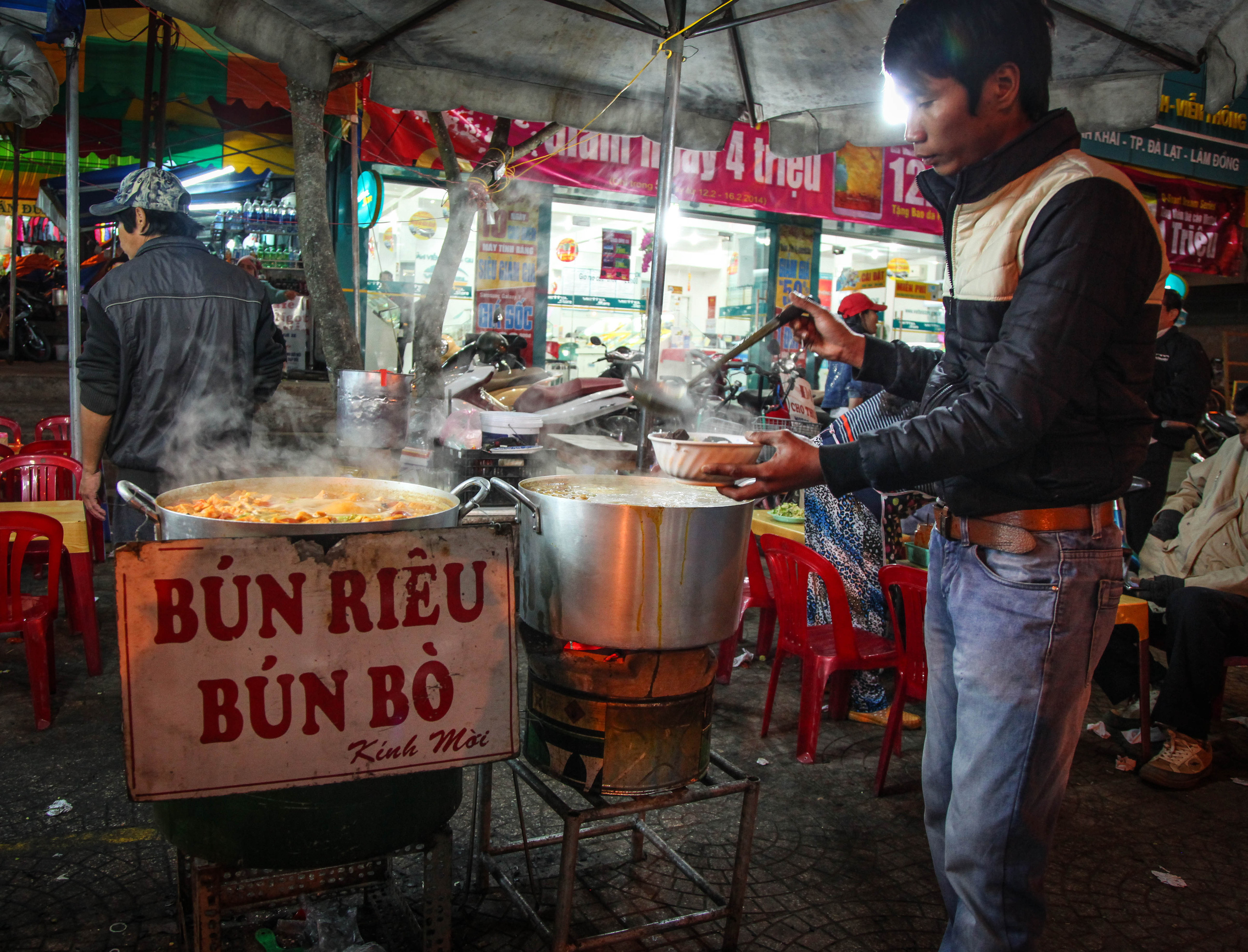 ВЬЕТНАМ. Стрит-фотография, полная абсурда, идиотизма и красоты