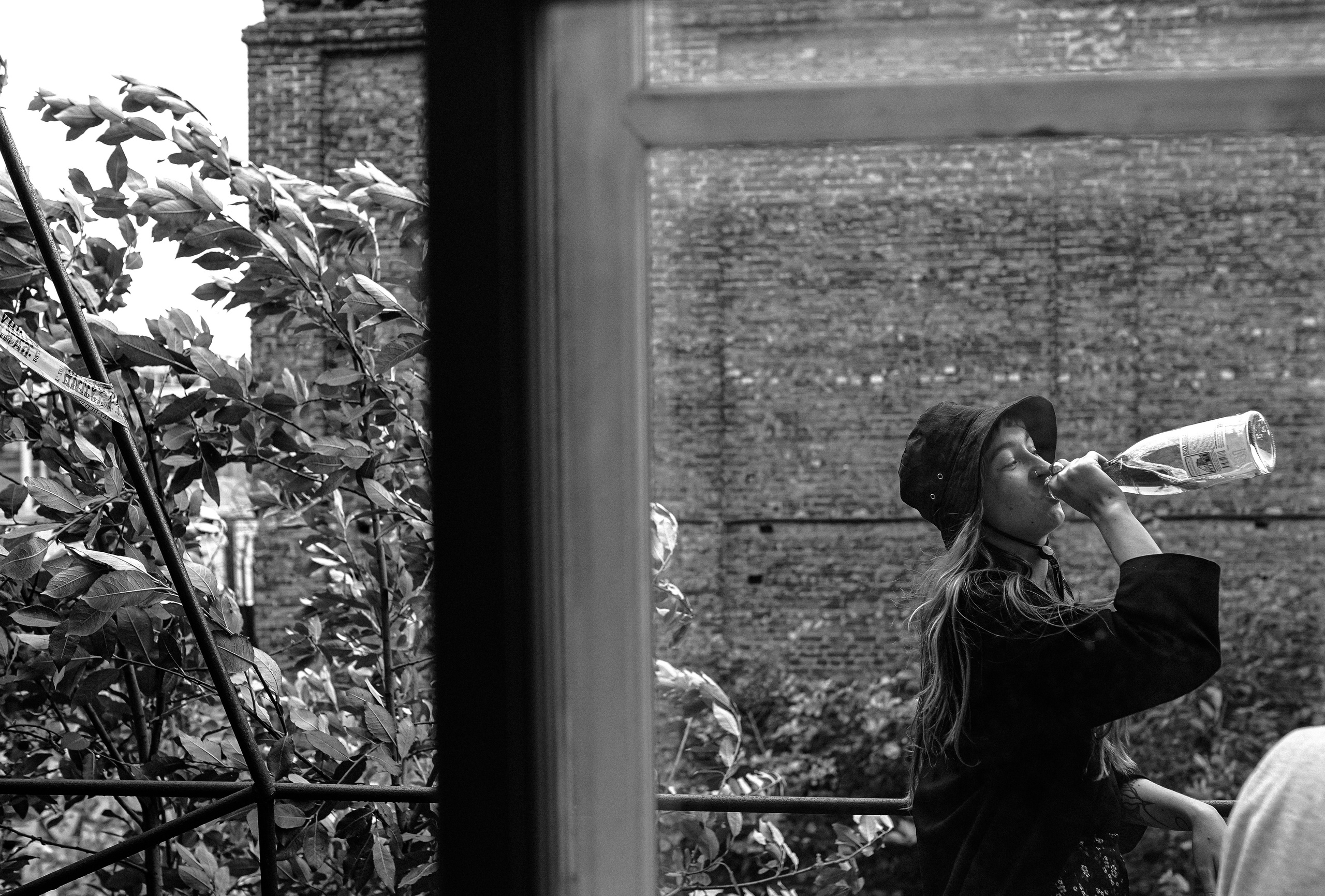 2020. Стрит-фотография, полная абсурда, идиотизма и красоты