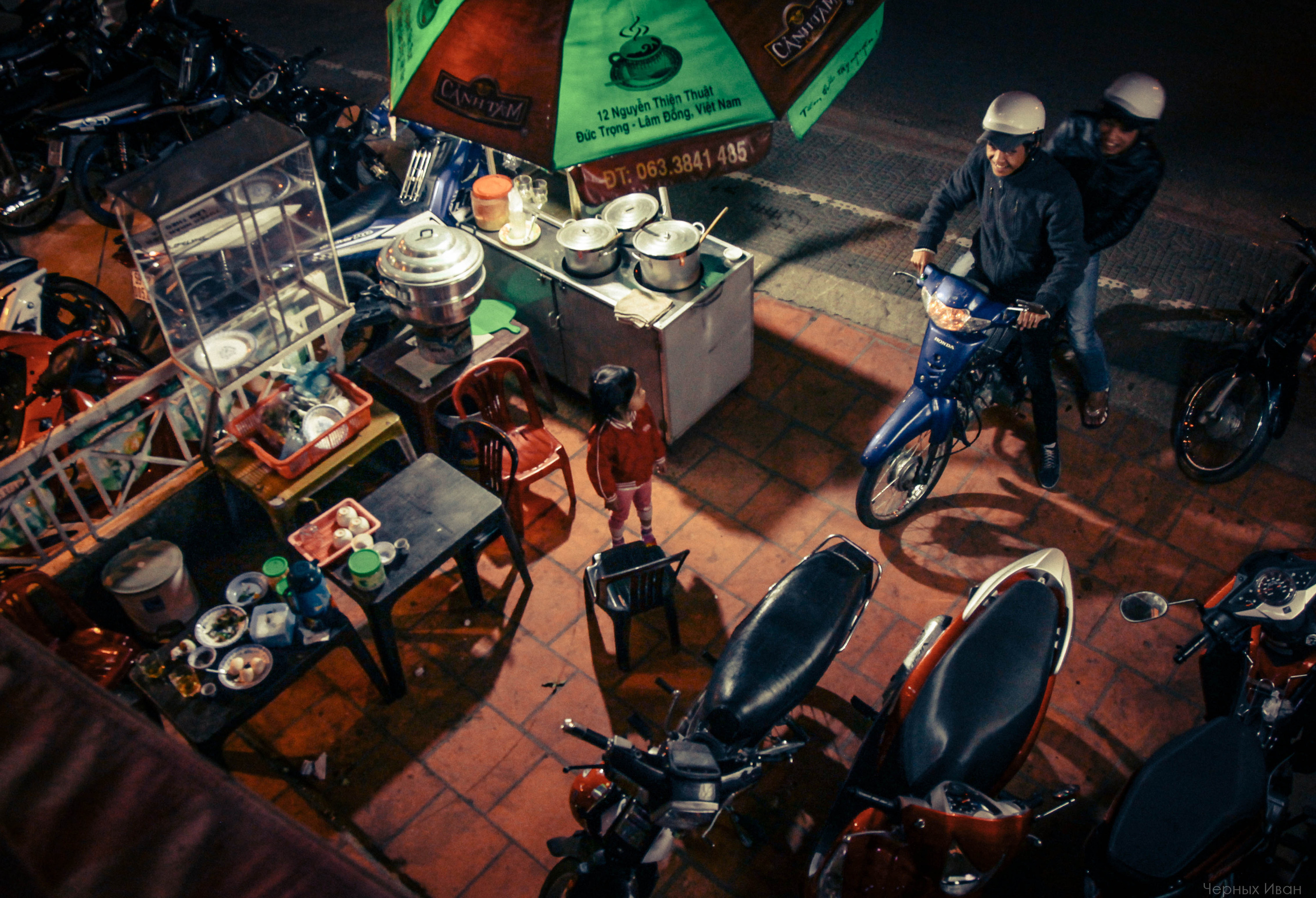 ВЬЕТНАМ. Стрит-фотография, полная абсурда, идиотизма и красоты